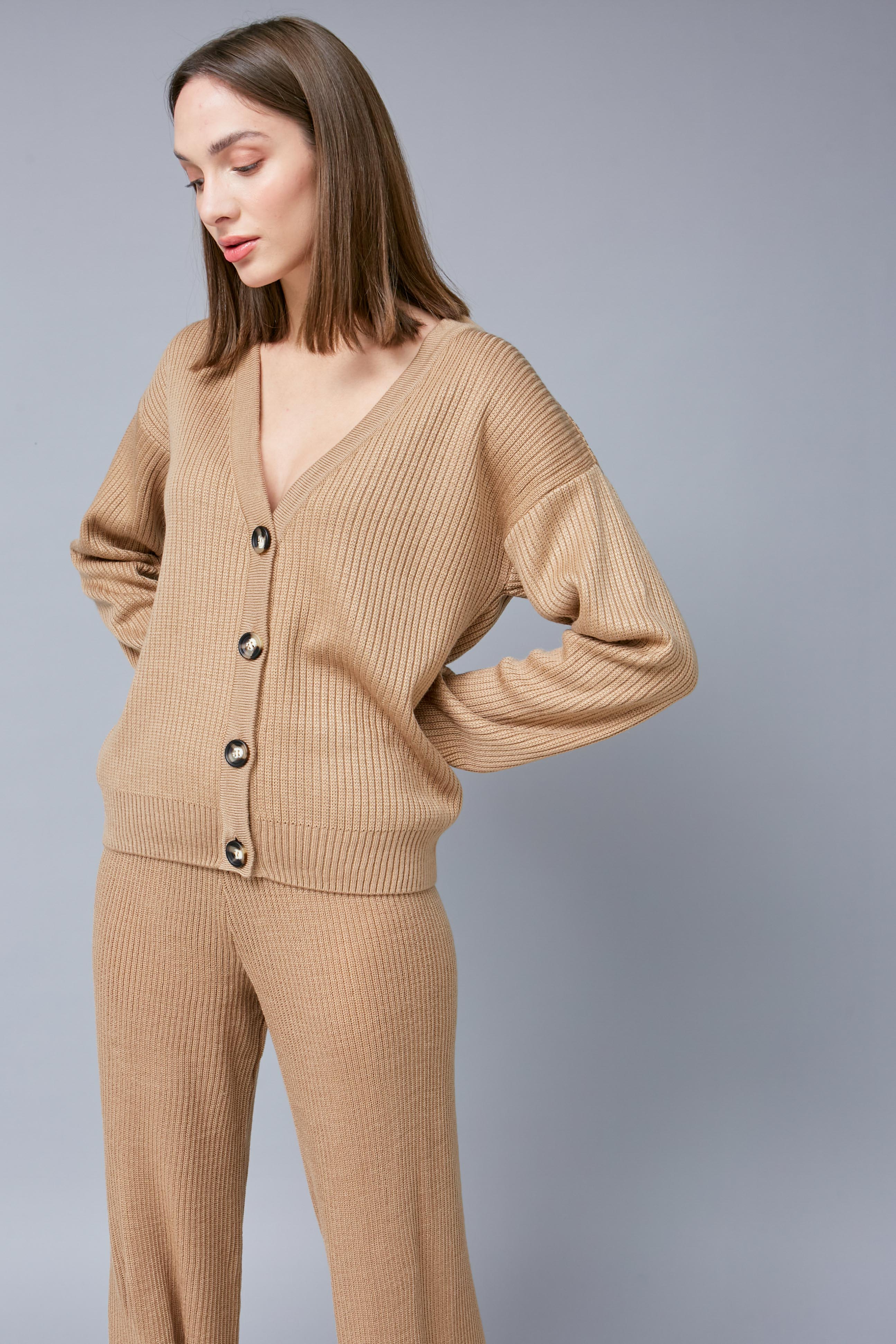 Beige knit cardigan with buttons, photo 1
