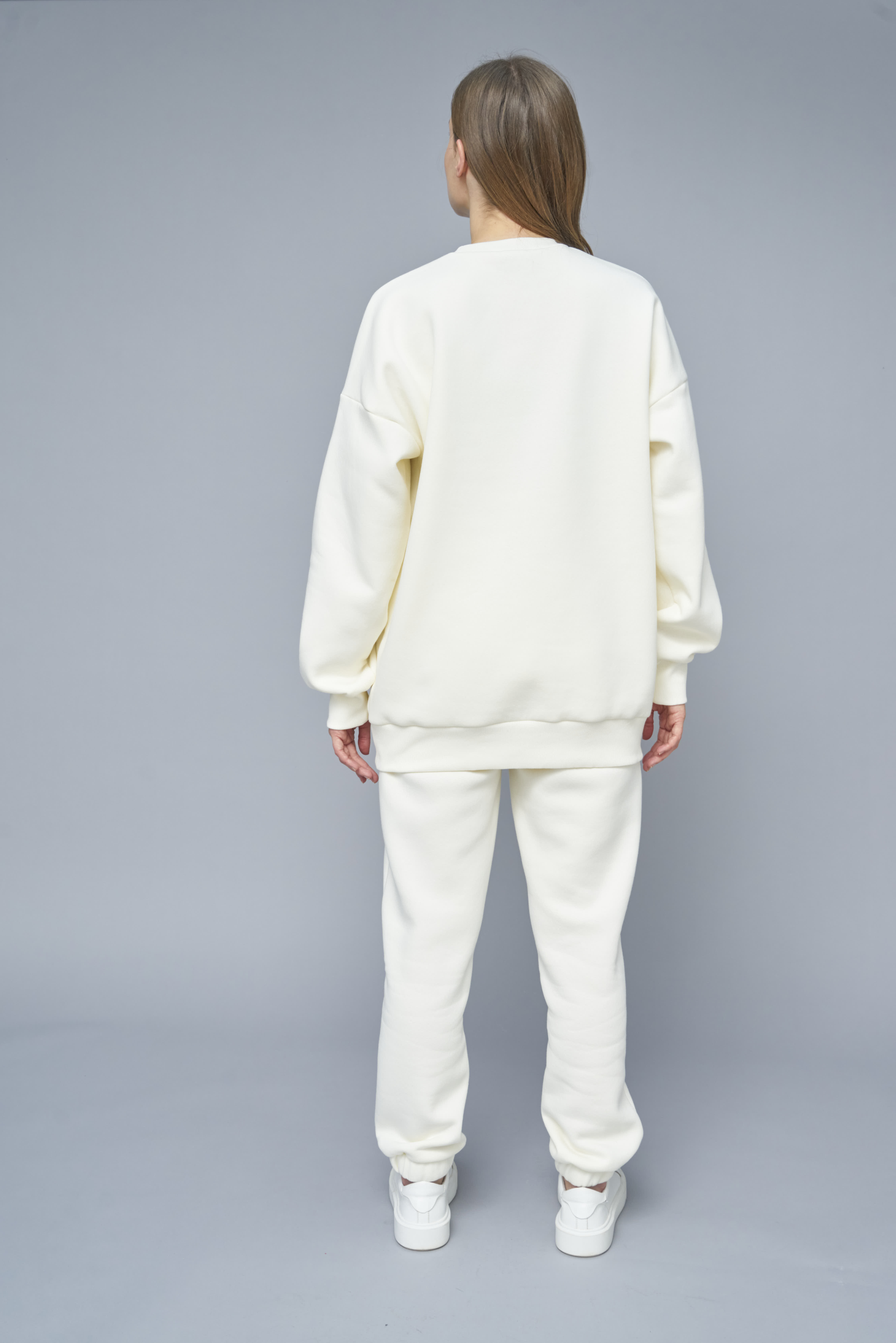 Vanilla-colored  sweatshirt on fleece with the inscription OPTIMISM, photo 4