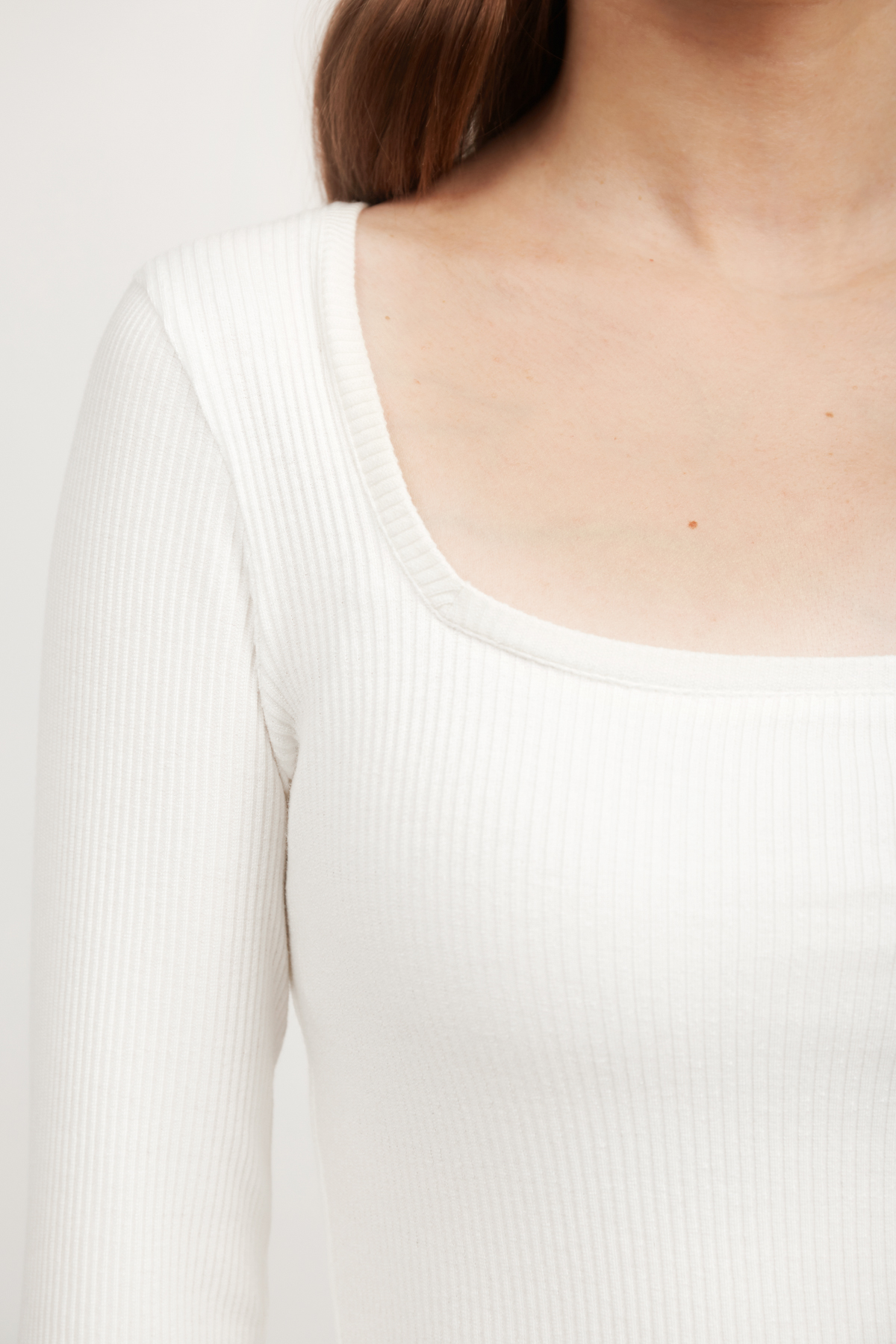 Milky sweater with square neckline, photo 3