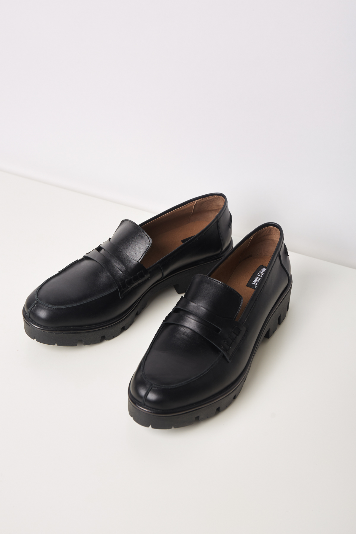 Black genuine leather loafers, photo 3