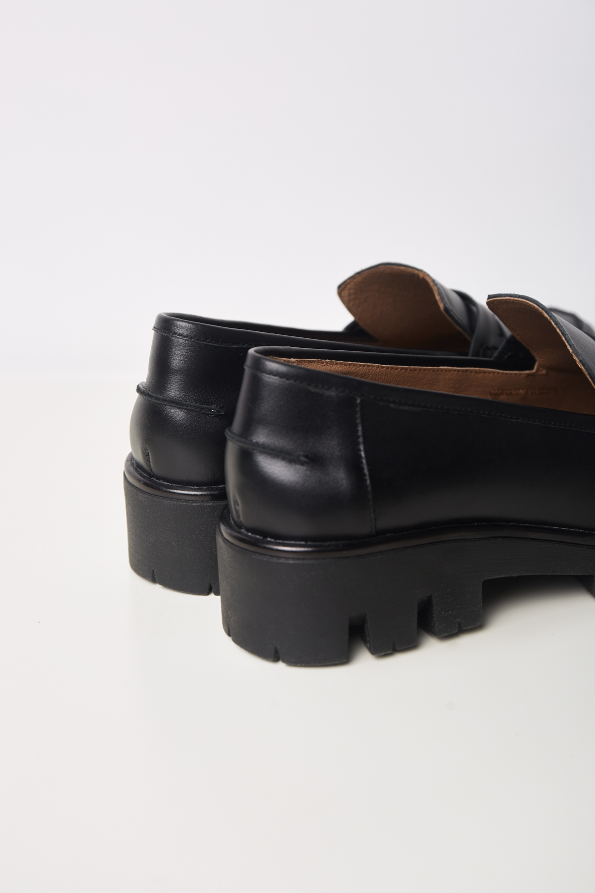 Black genuine leather loafers, photo 5