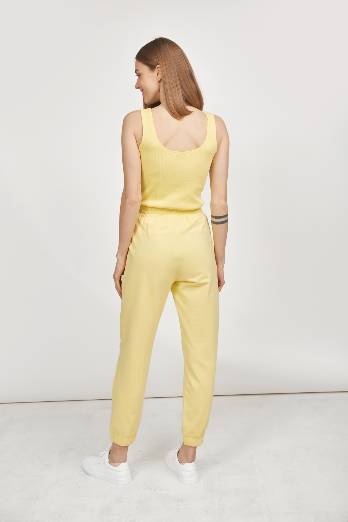 Трикотажні укорочені брюки-джогери лимонного кольору, фото 3