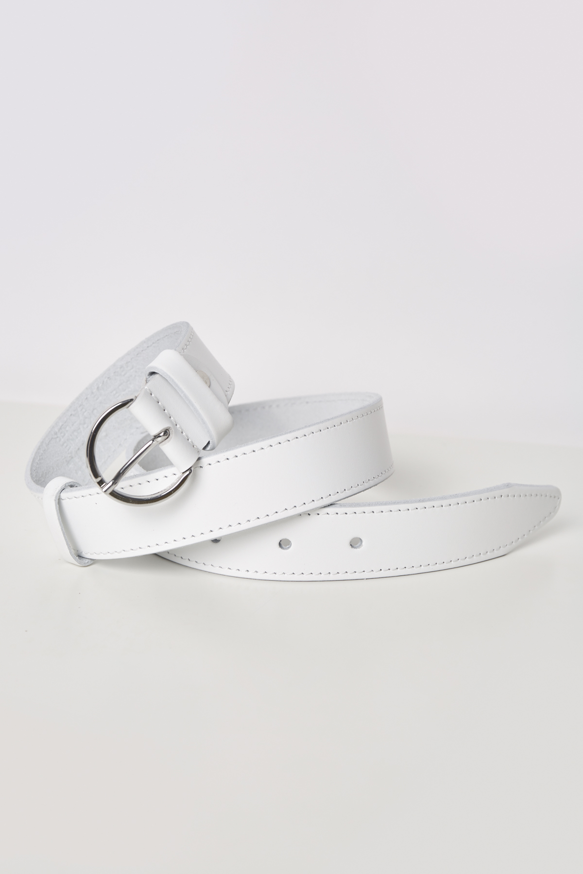 White leather belt with round buckle, photo 1