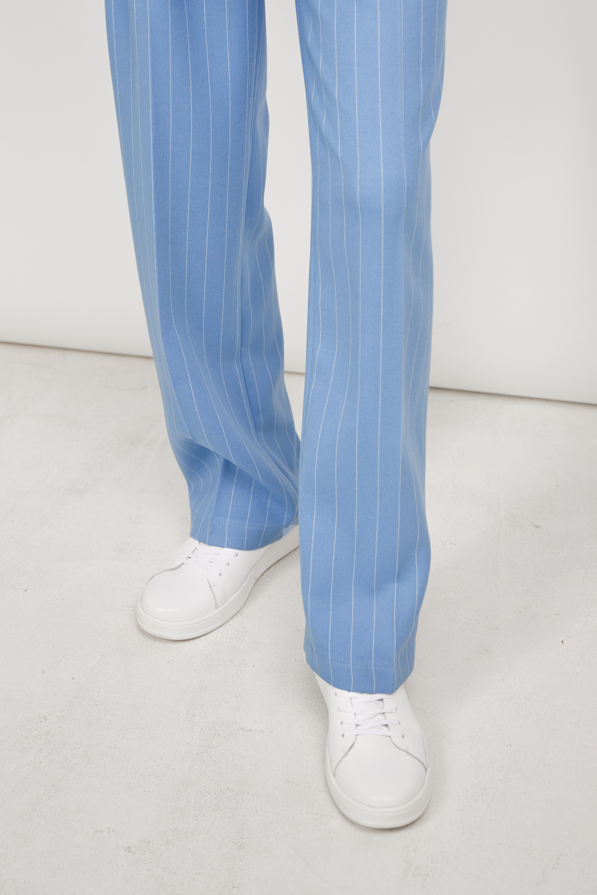 Light blue straight leg trousers with white stripes, photo 5