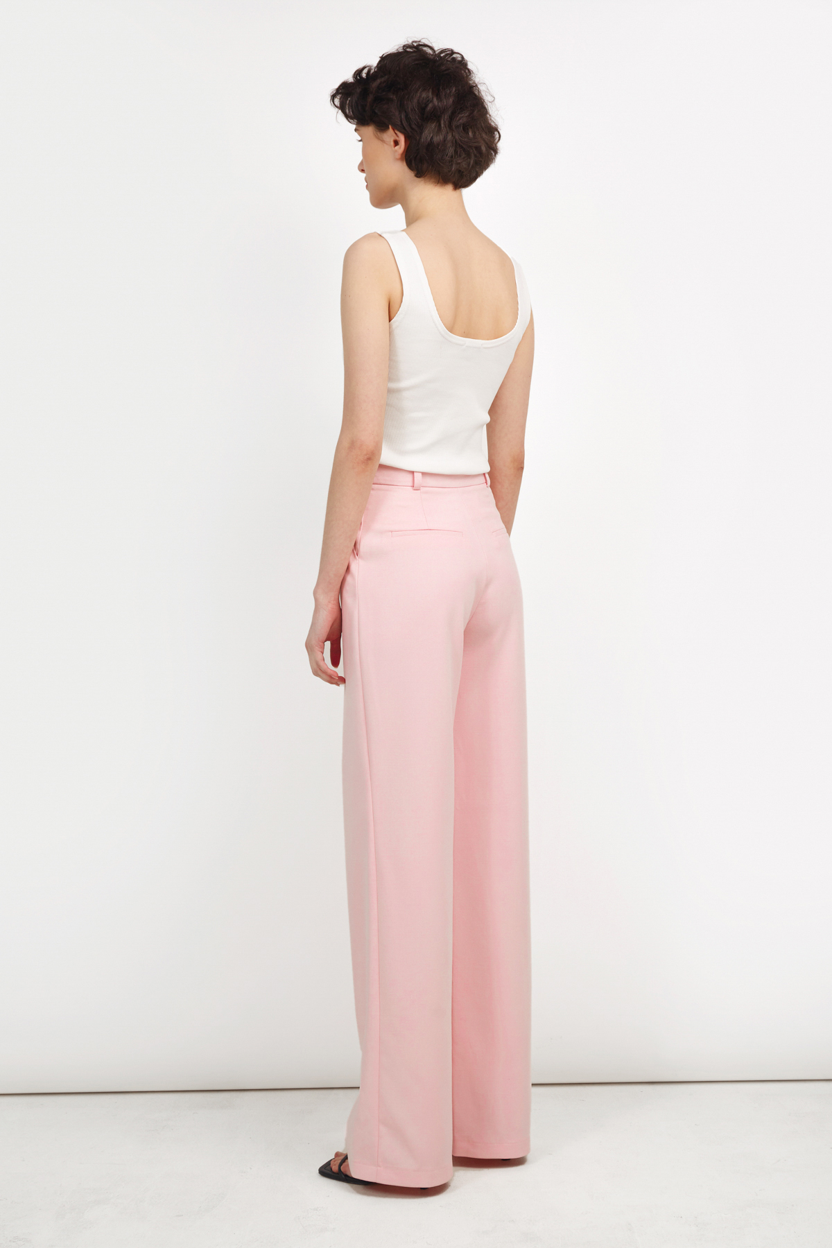 Pale pink straight trousers, photo 3