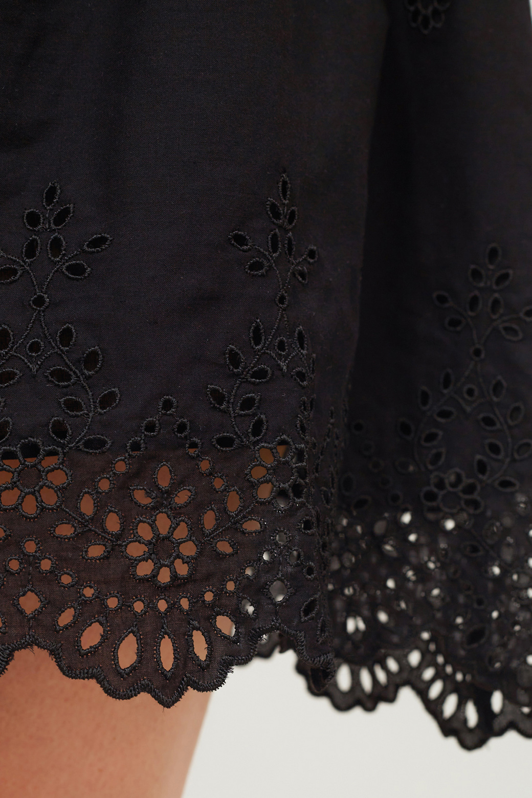 Бавовняна коротка сукня з чорного шиття, фото 4