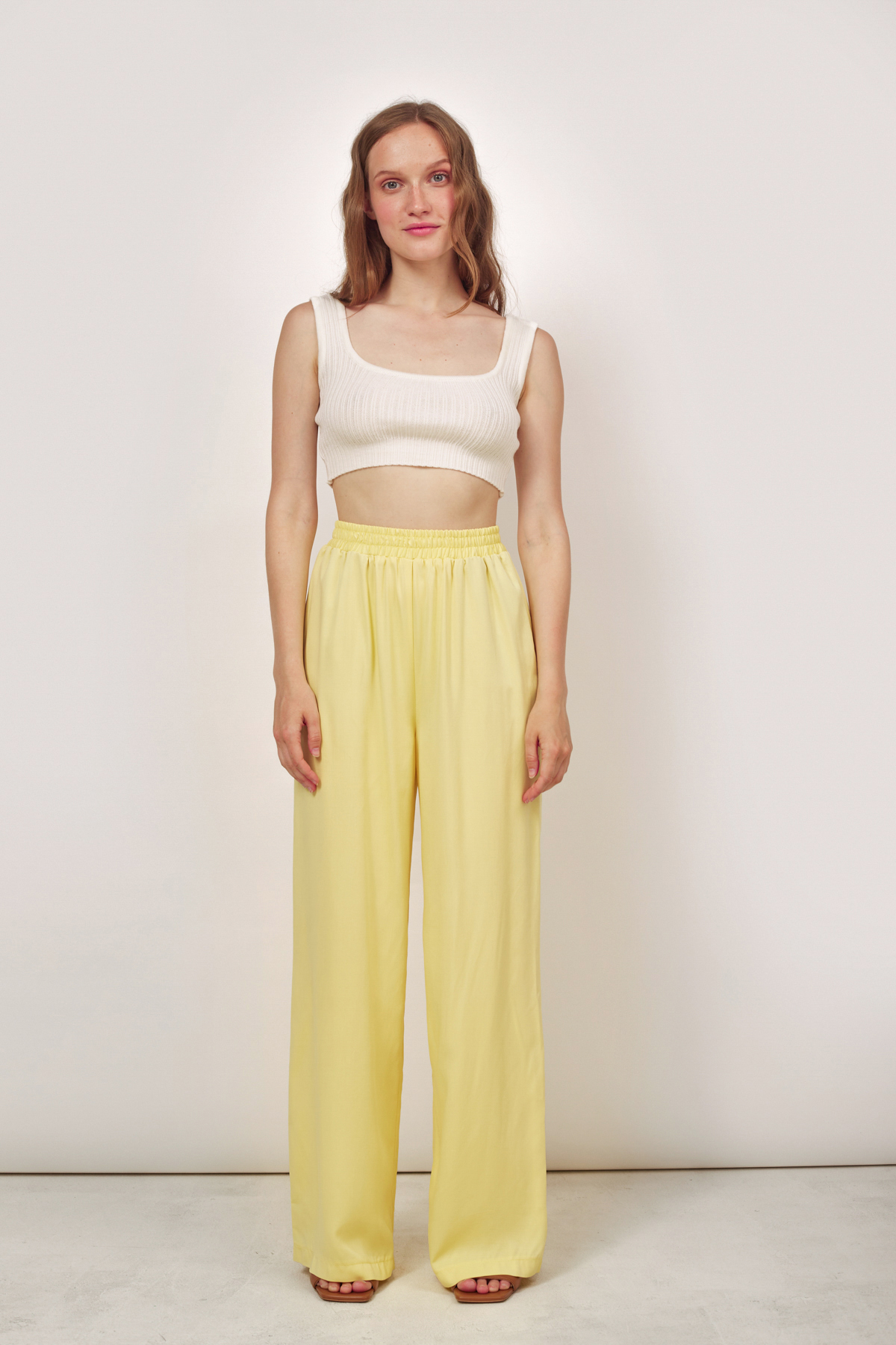 Wide leg trousers in yellow viscose, photo 1