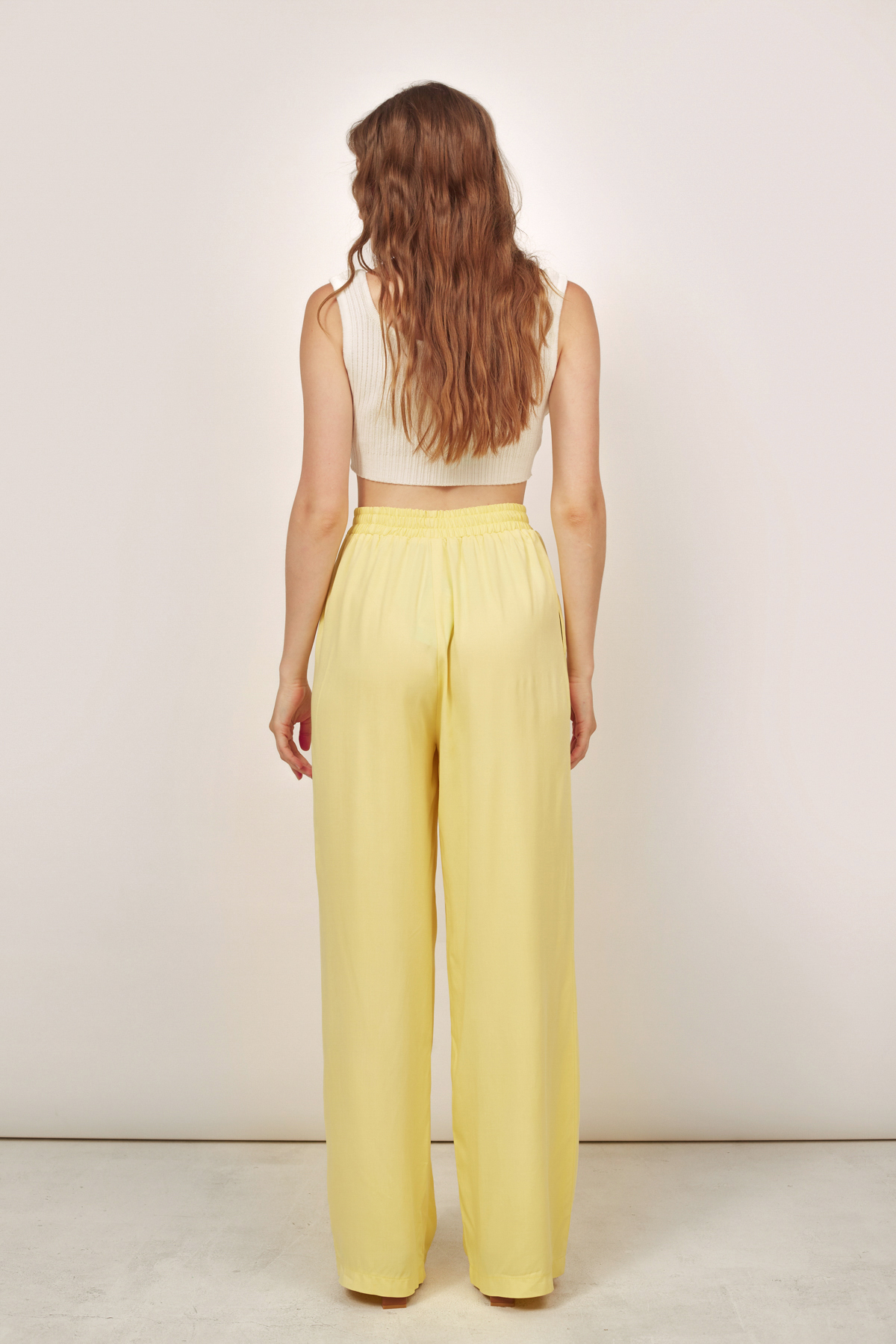 Wide leg trousers in yellow viscose, photo 2