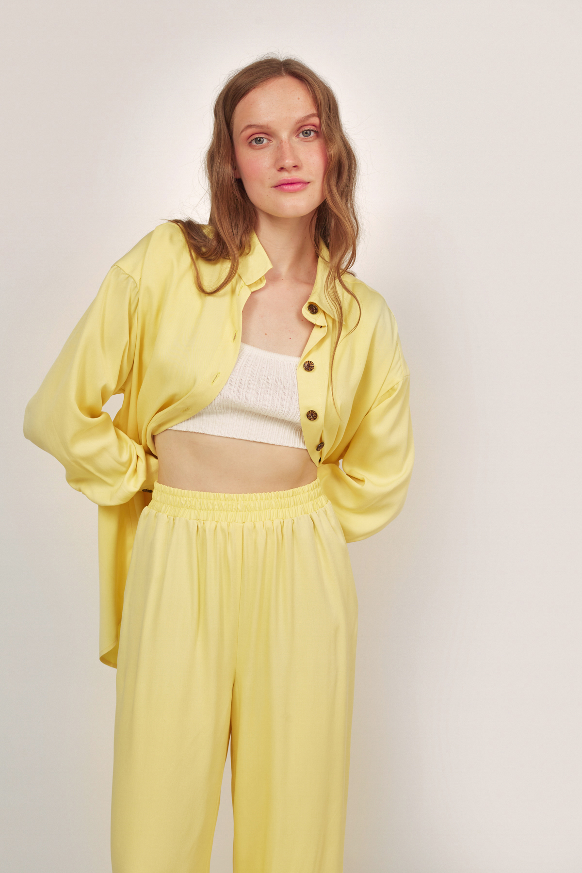 Wide leg trousers in yellow viscose, photo 4