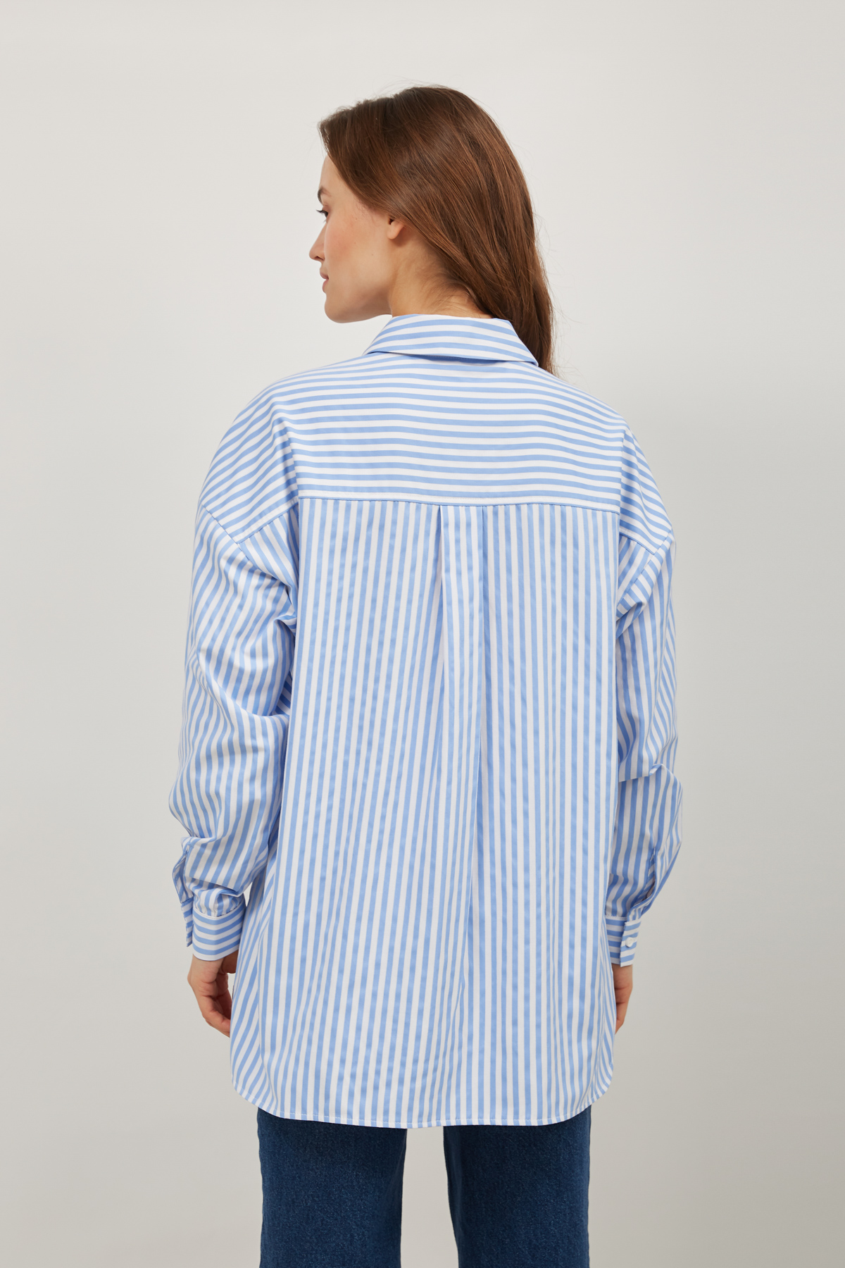 Сорочка в біло-блакитну смужку вільного крою, фото 3
