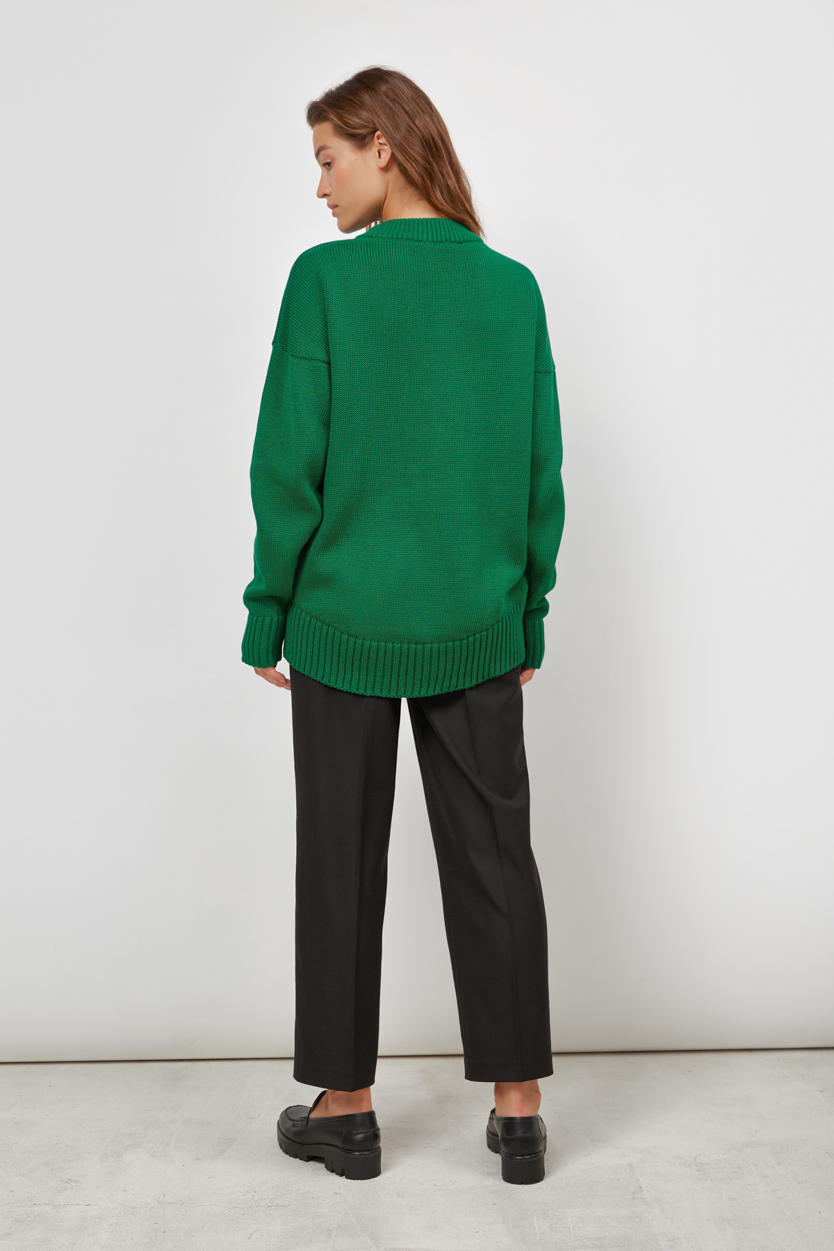 Бавовняний светр вільного крою зеленого кольору, фото 4