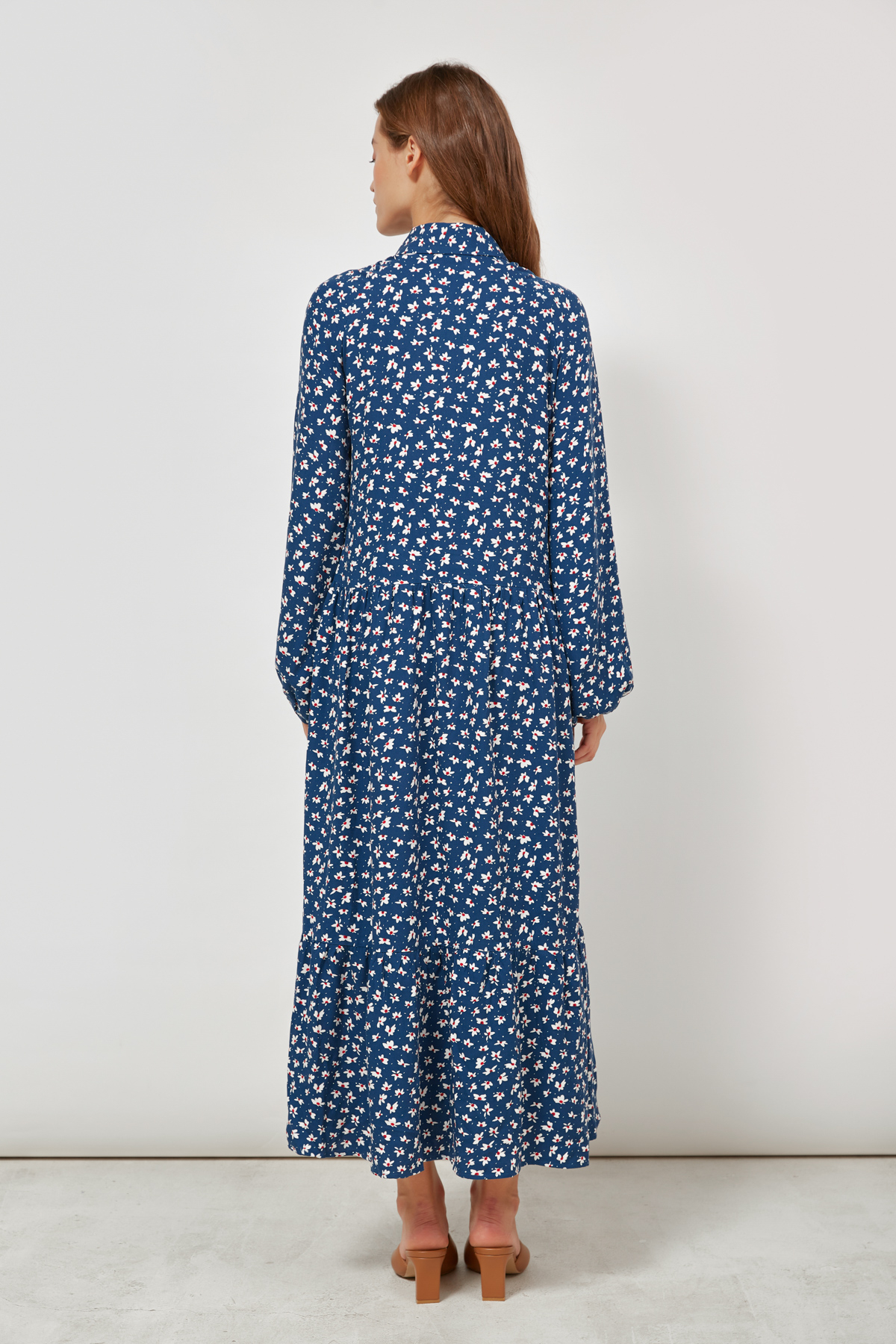 Loose-fit viscose dress in navy blue in print, photo 4
