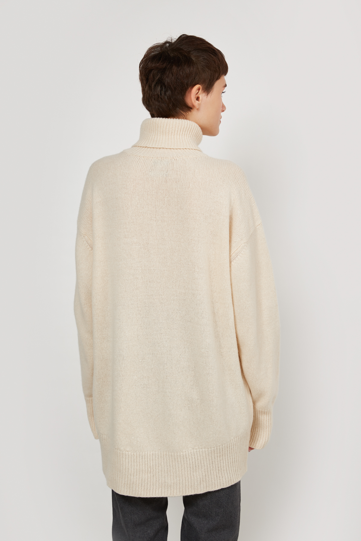 Cashmere milk knitted oversized sweater, photo 4