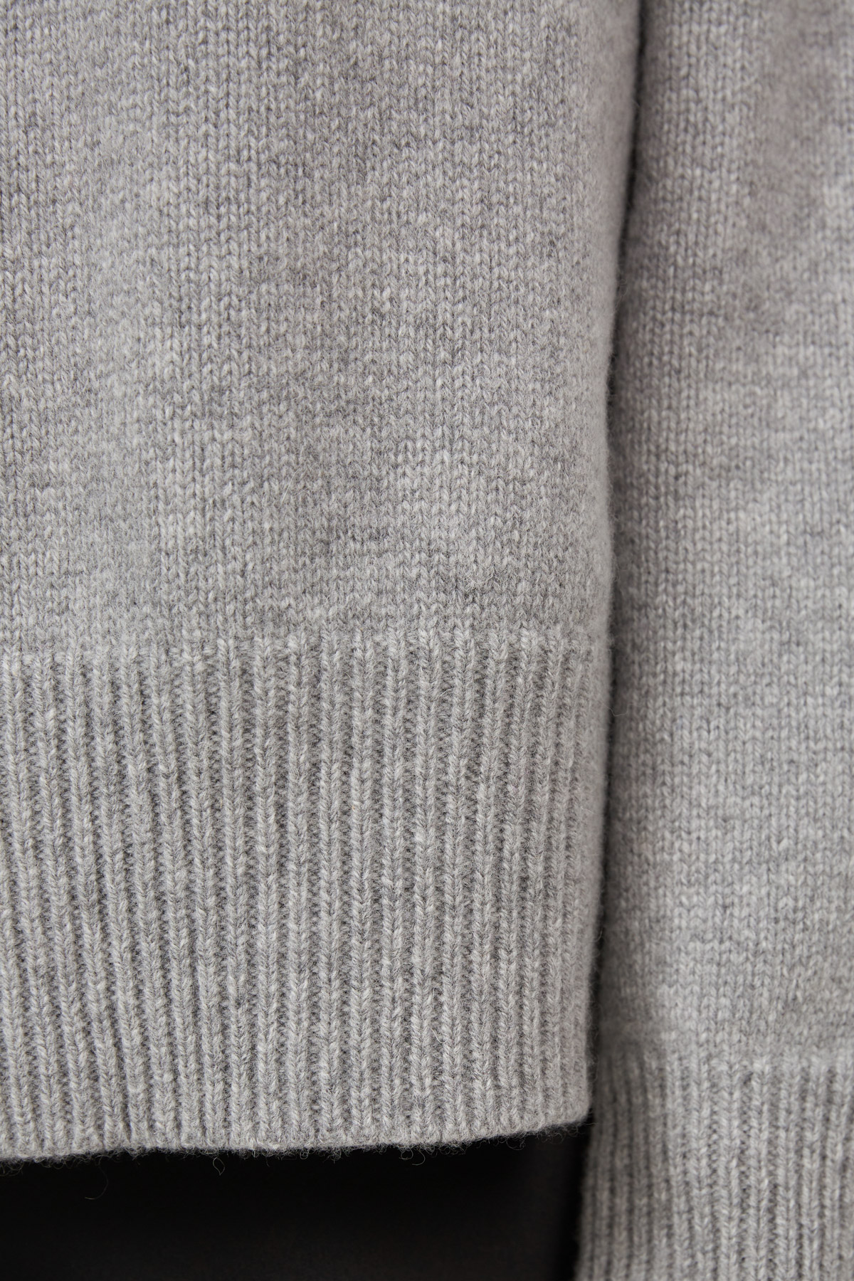 Кашеміровий об'ємний светр сірого кольору, фото 5
