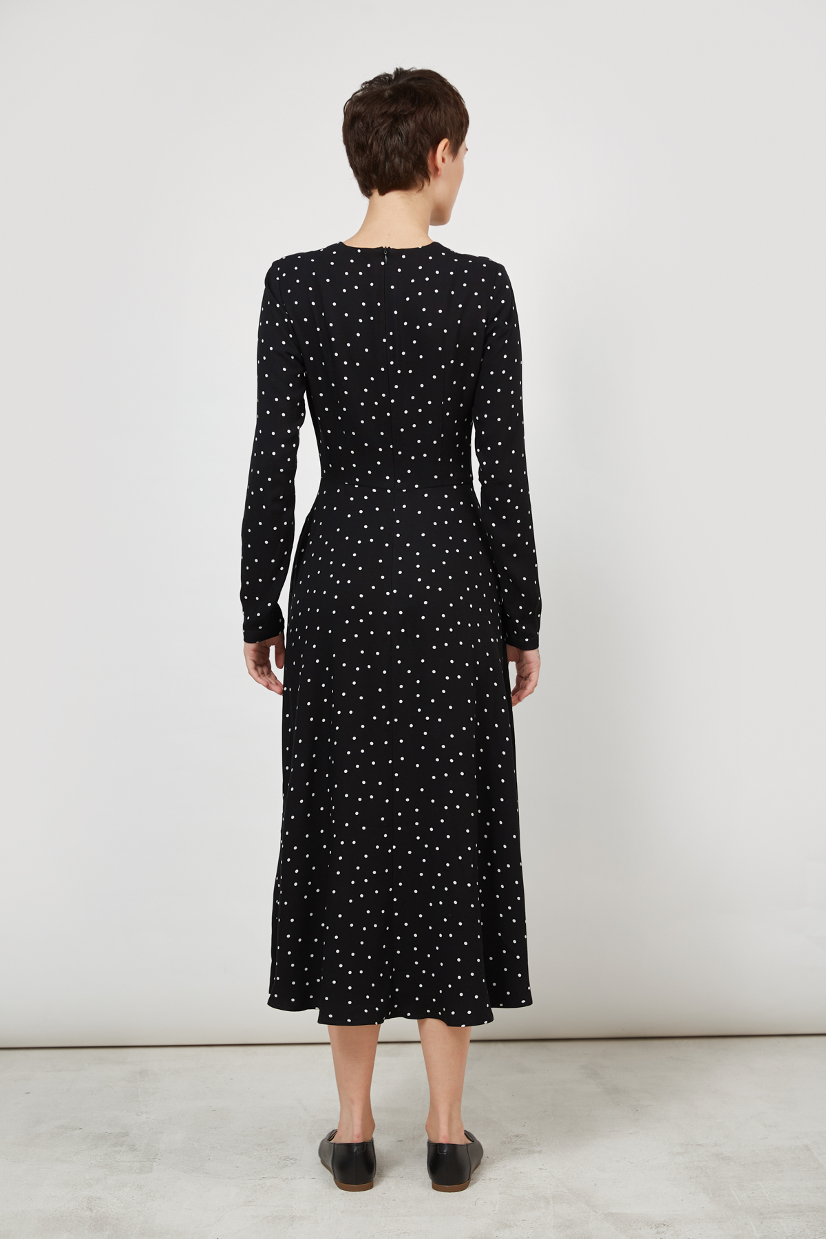 Loose viscose midi dress with white polka dots, photo 5