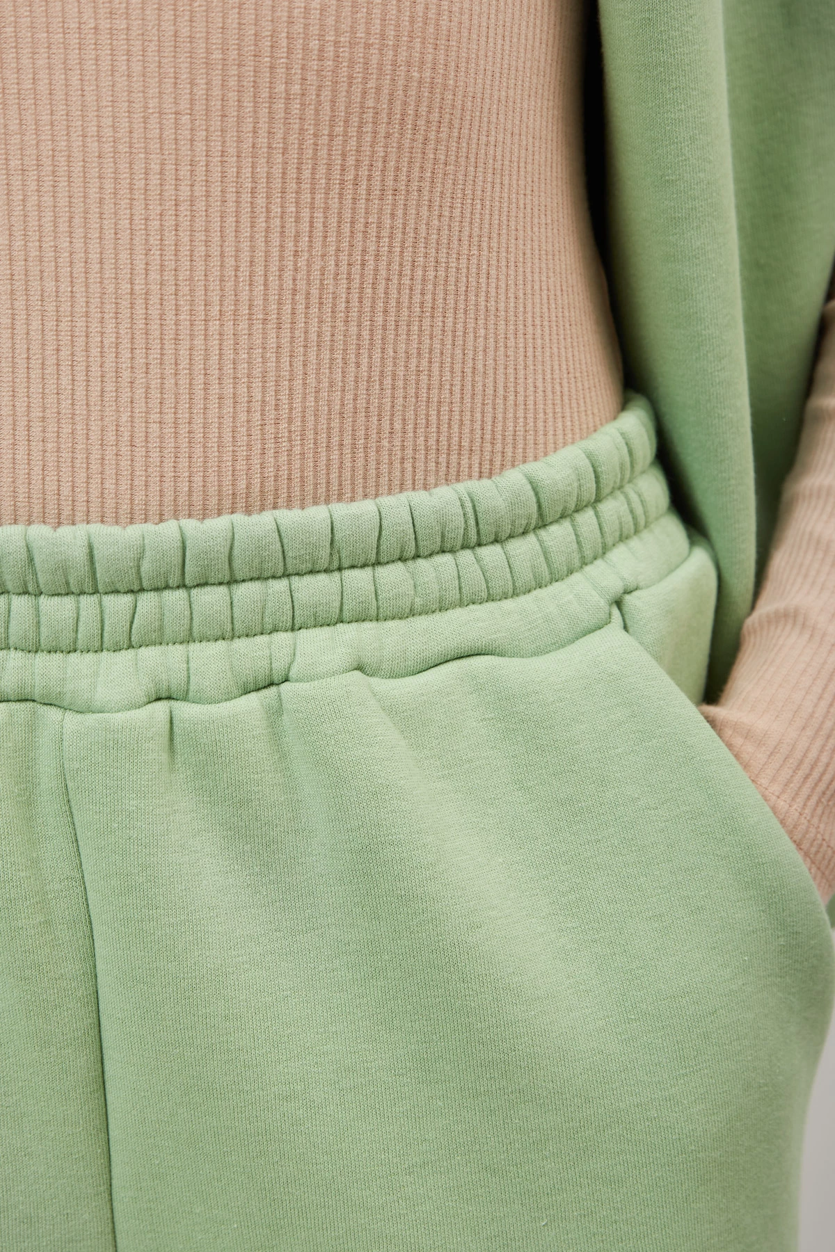 Трикотажні штани-джогери фісташкового кольору , фото 5