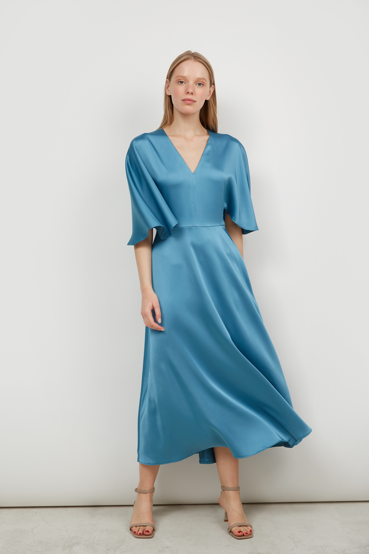 Light blue one-sleeve satin dress, photo 1