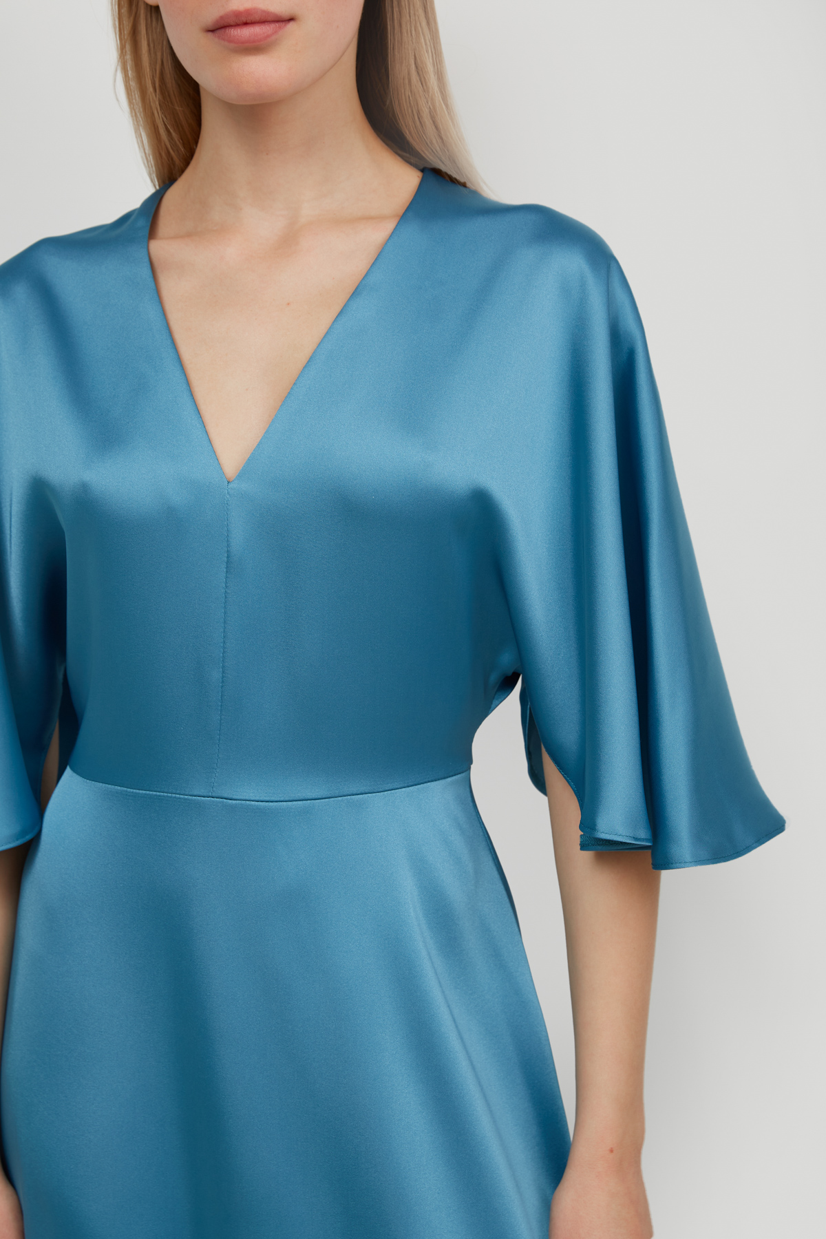Light blue one-sleeve satin dress, photo 4