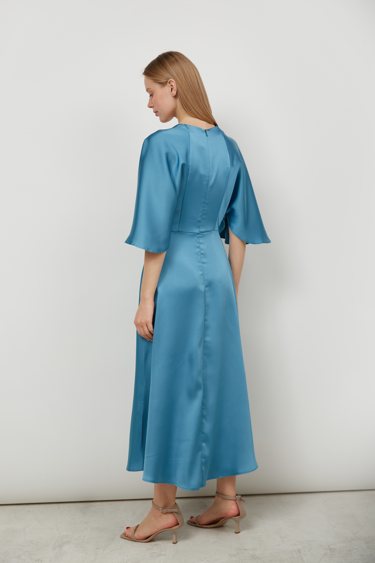 Light blue one-sleeve satin dress, photo 5