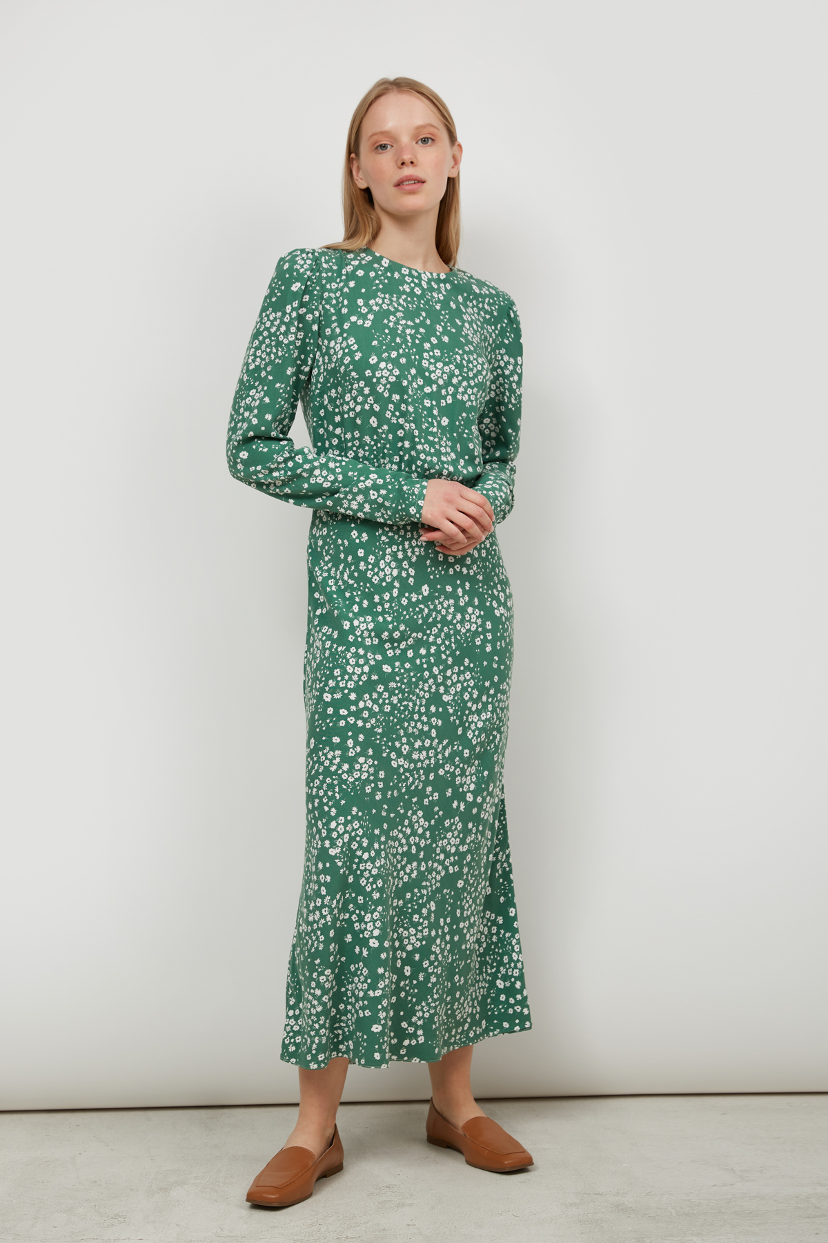 Dress with viscose green in flowers print, photo 1