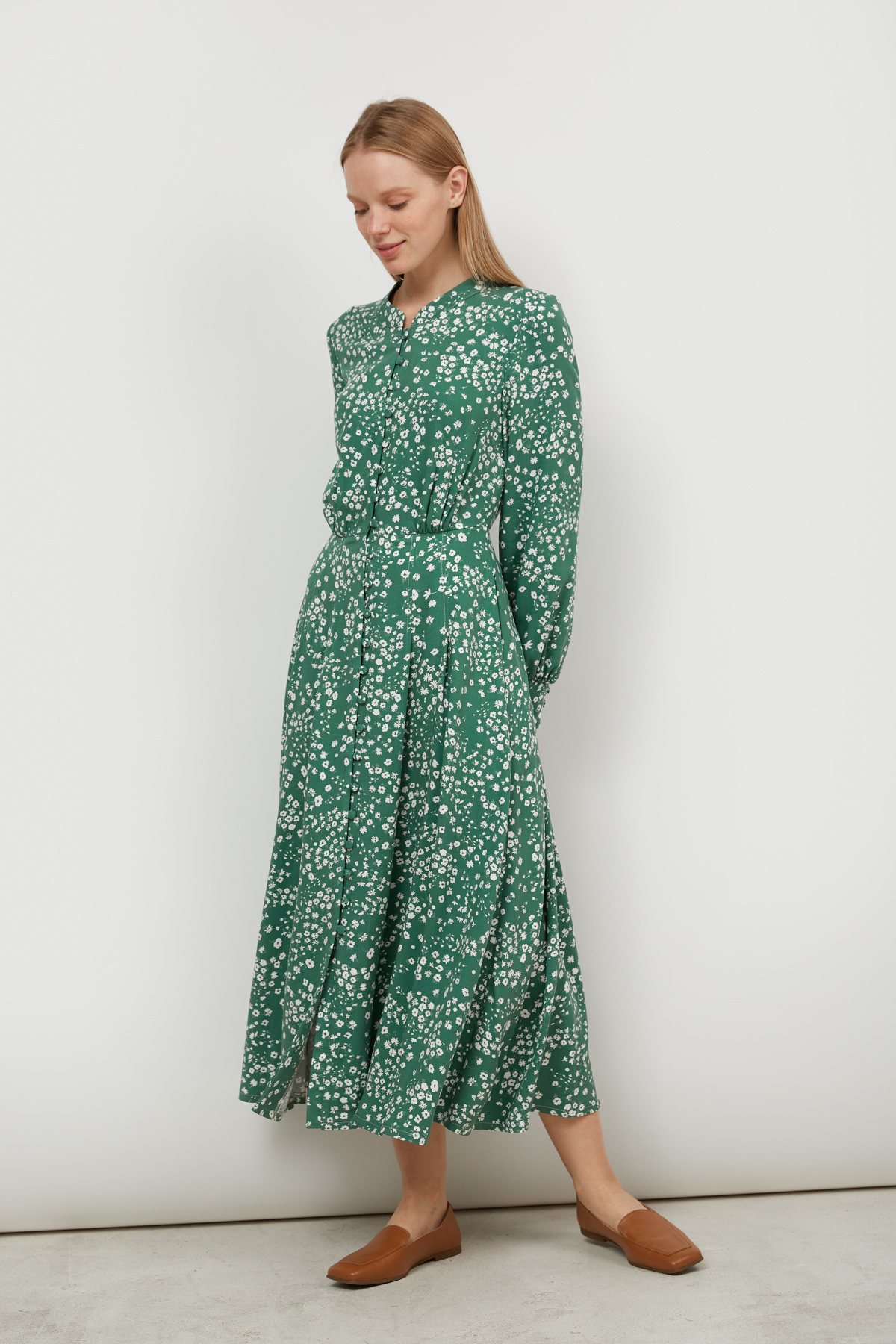 Midi dress with viscose green in flowers print, photo 1