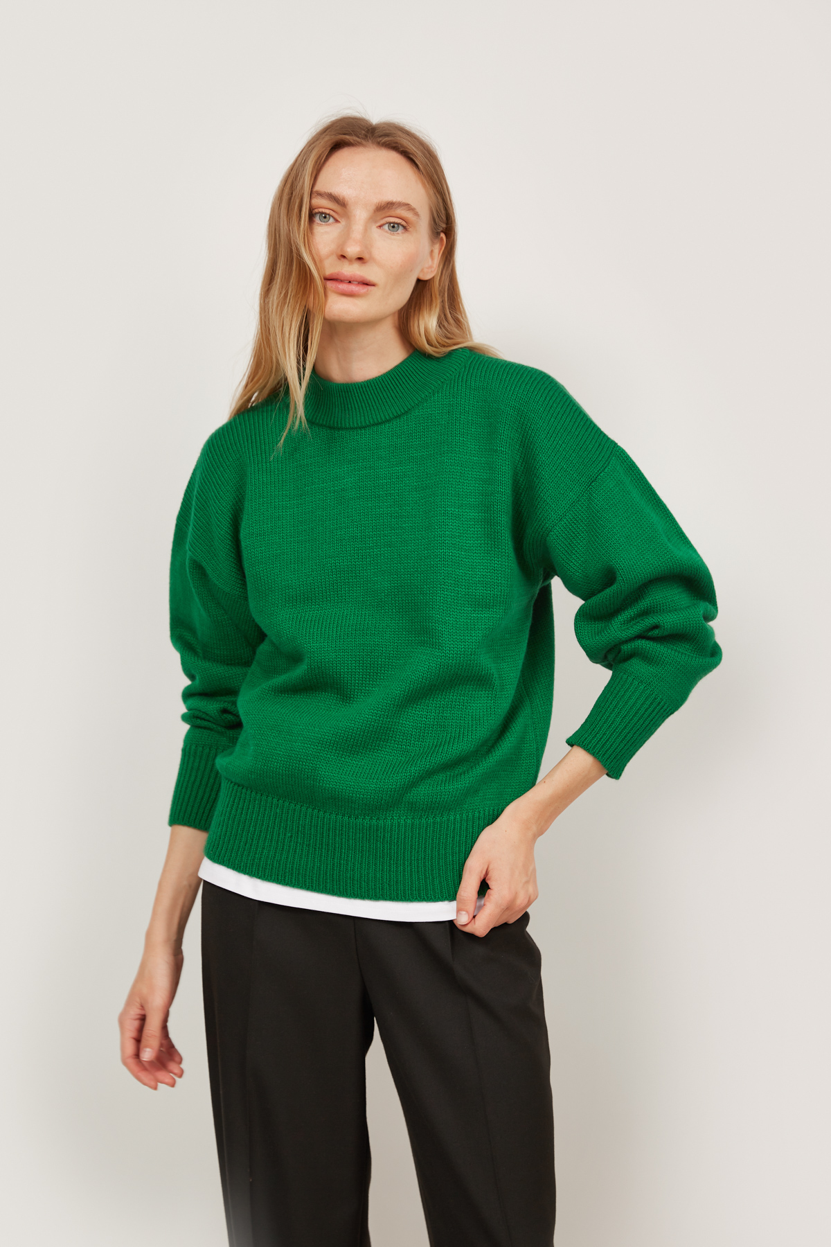 Bright green knitted sweater, photo 2