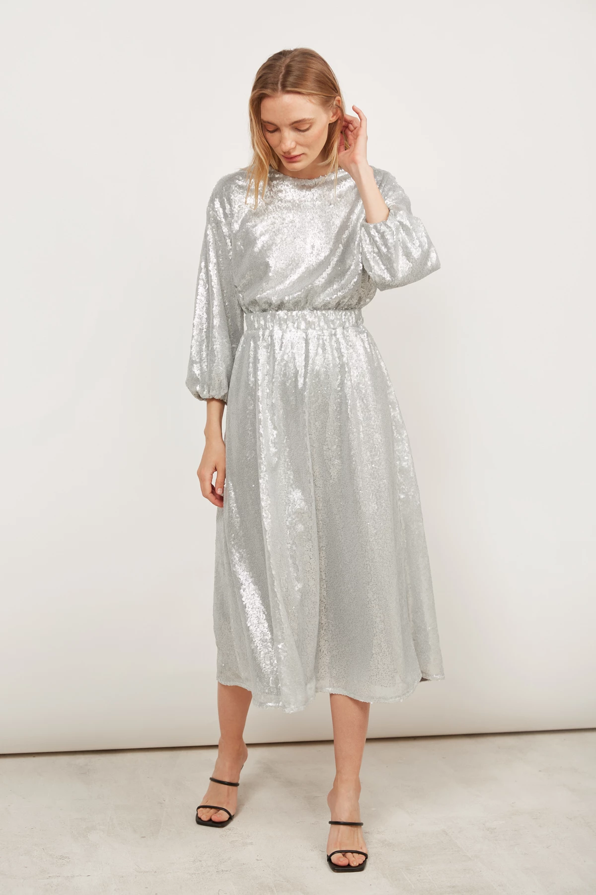 Сукня міді з паєток срібного кольору, фото 2