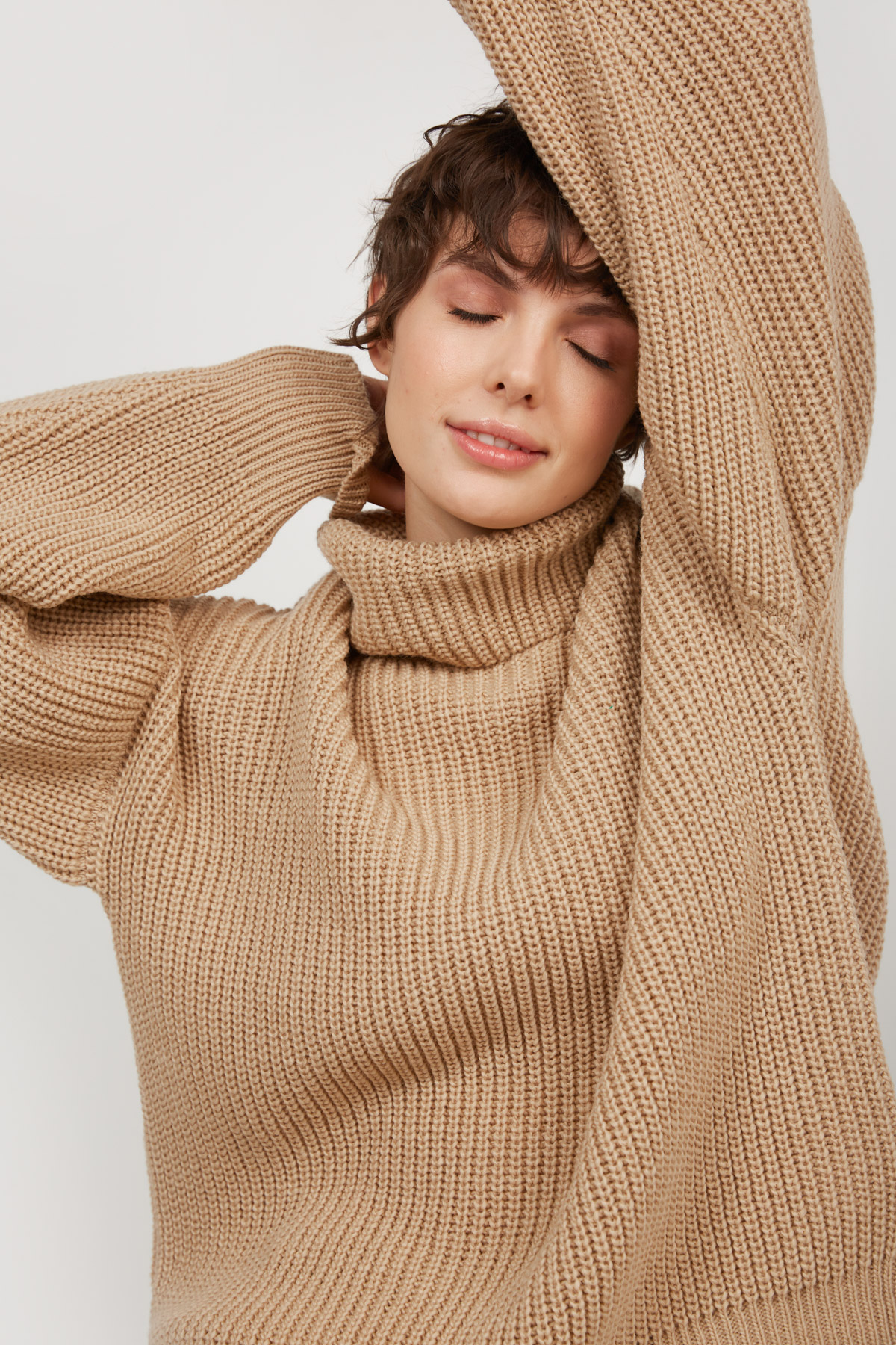 Knitted beige sweater with wool, photo 3