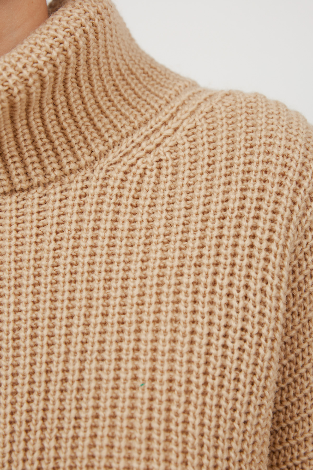 Knitted beige sweater with wool, photo 4