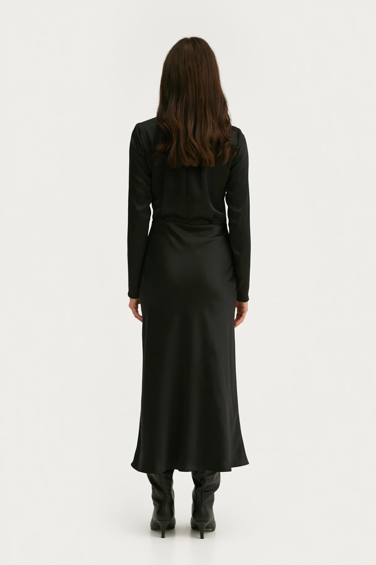 Сатинова сукня з рукавами чорного кольору, фото 4