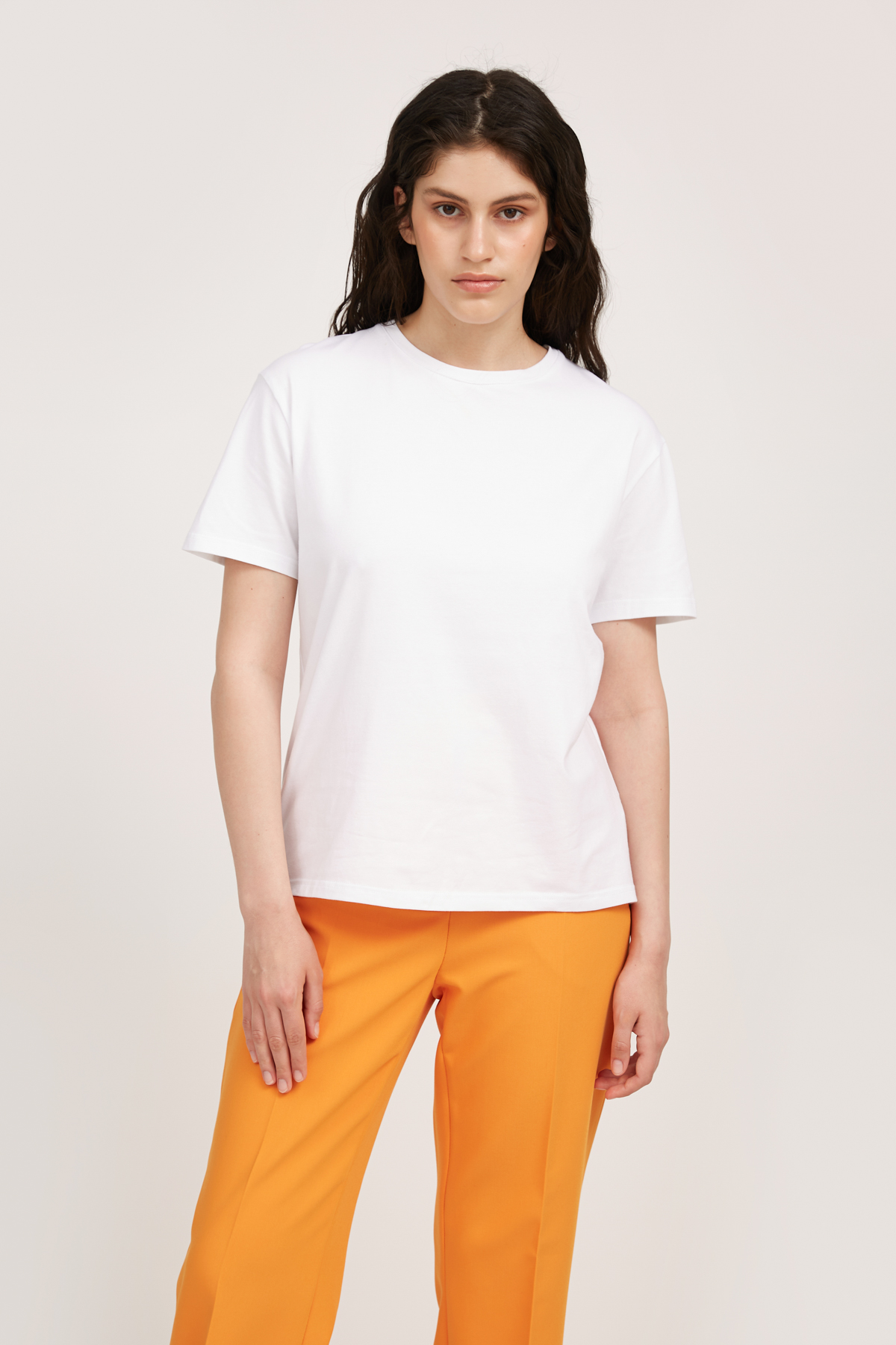 White semi fit basic T-shirt, photo 1