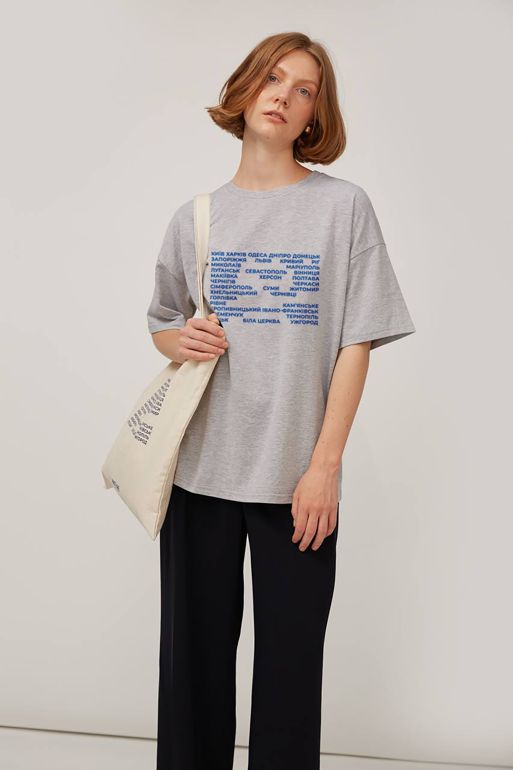 Сіро-меланжева трикотажна футболка з написом "Міста", фото 2
