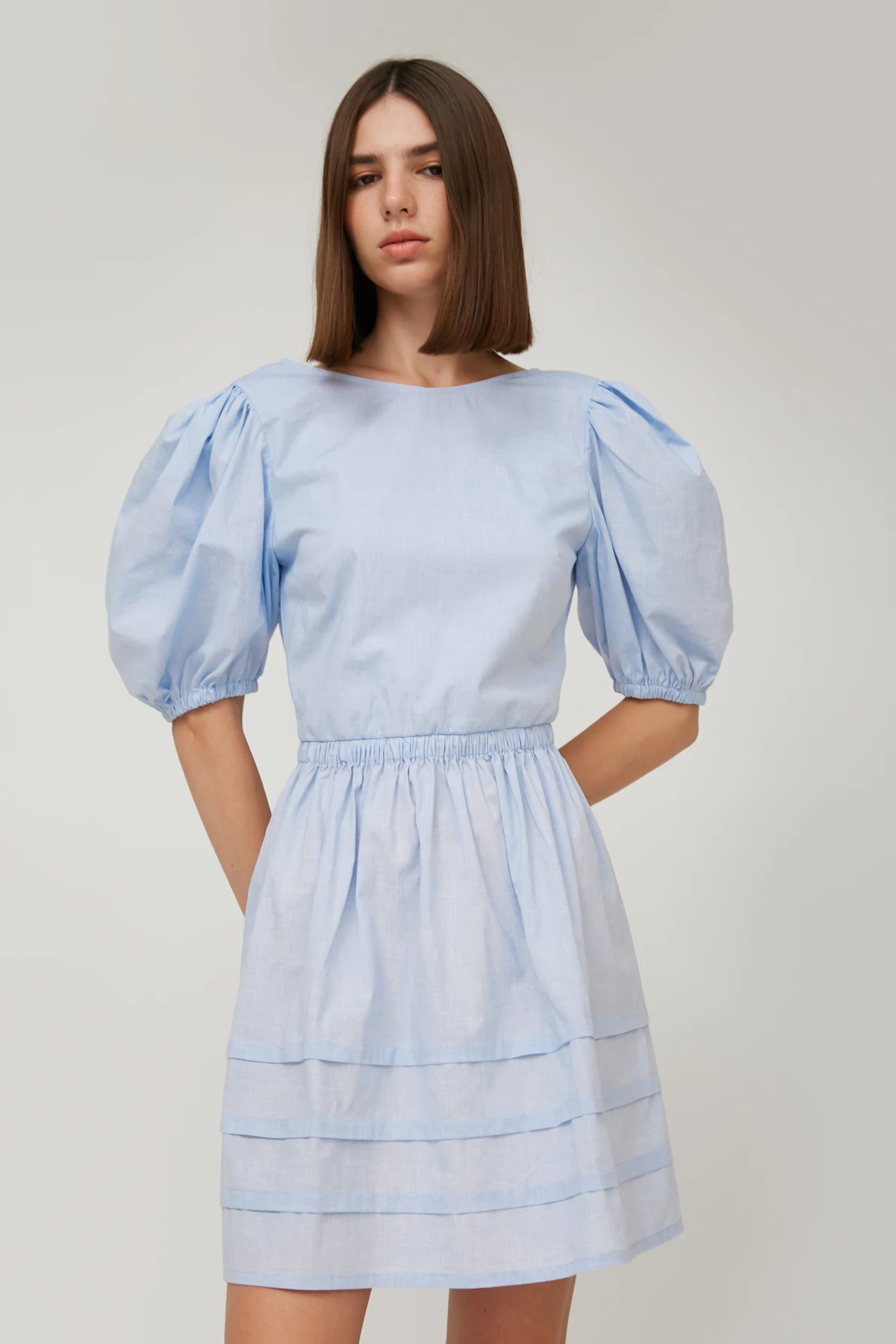 Блакитна коротка сукня з сорочкової тканини з бавовною, фото 4