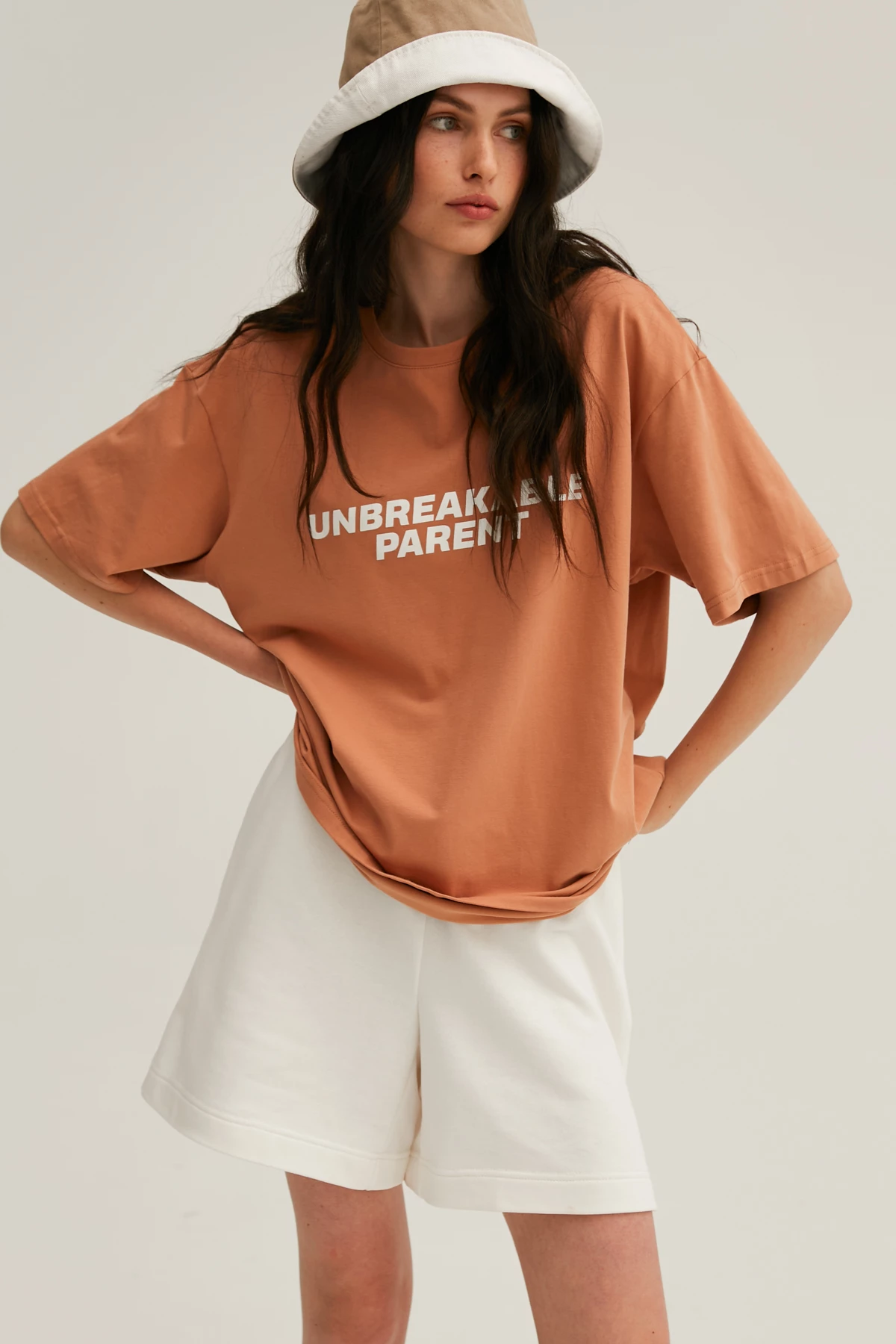 Карамельна унісекс-футболка з написом "Unbreakable parent" з трикотажу, фото 9