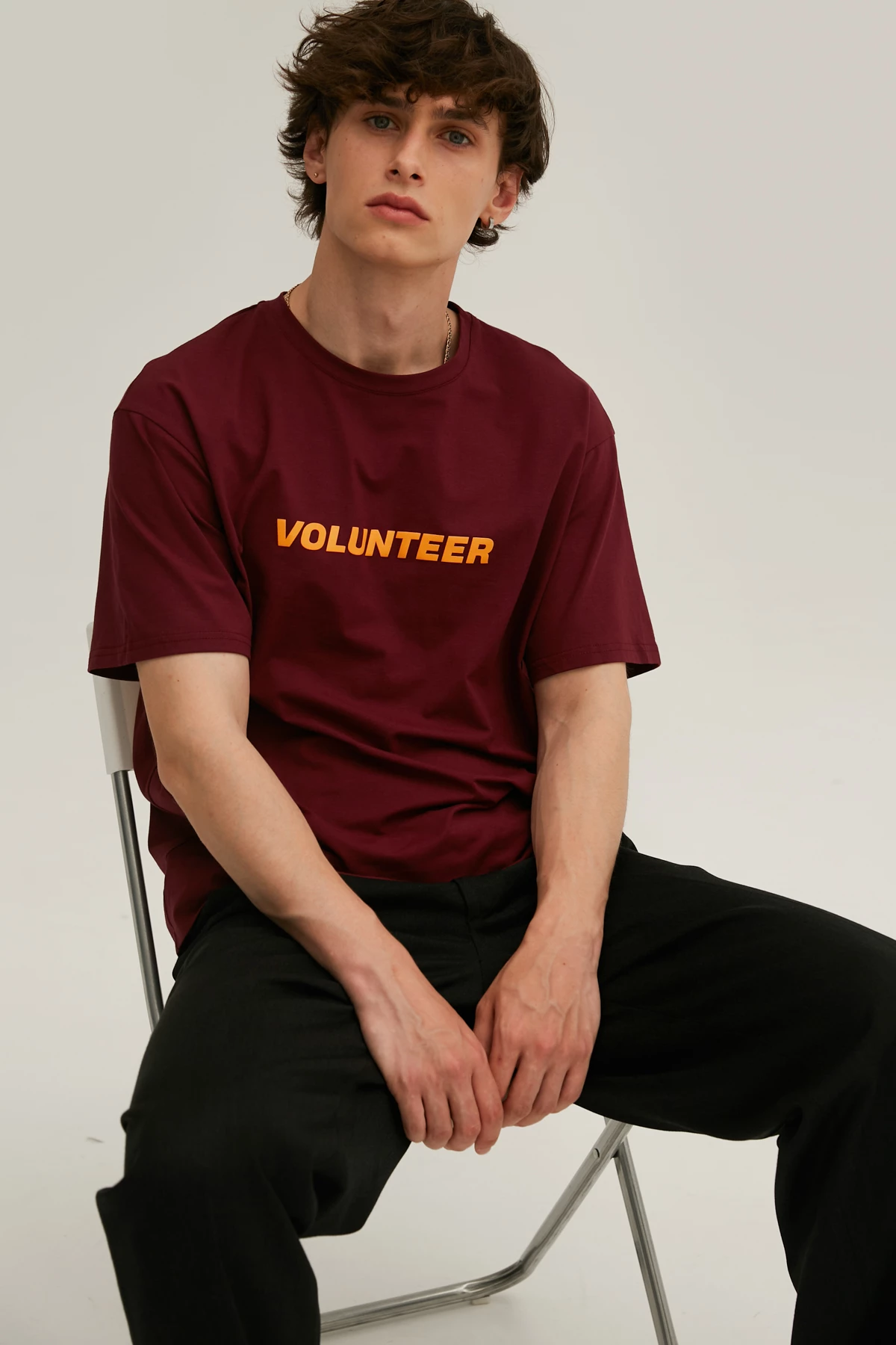 Бордова унісекс-футболка з написом "Volunteer" з трикотажу, фото 5