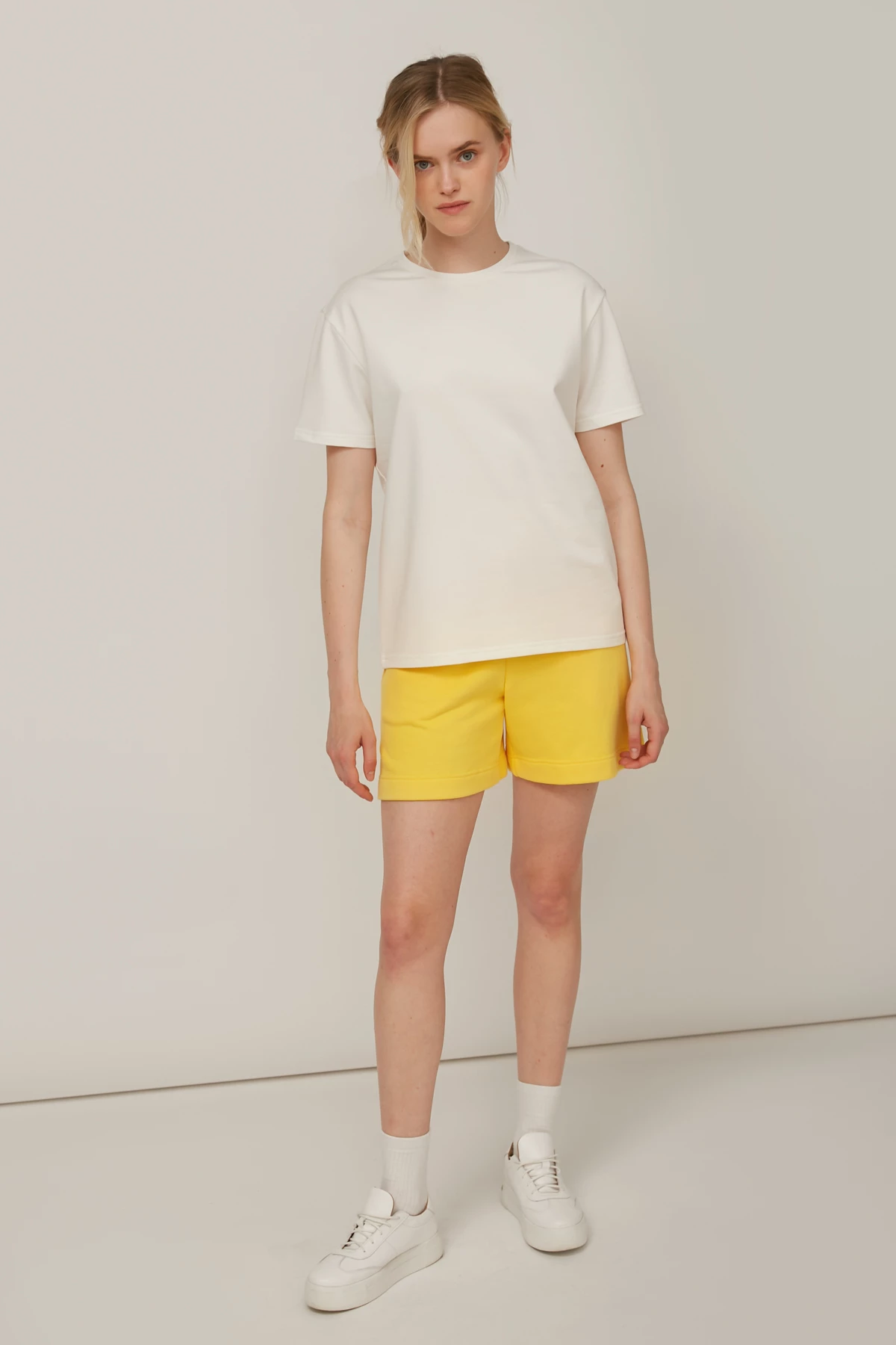 Yellow loose-fit jersey shorts, photo 1