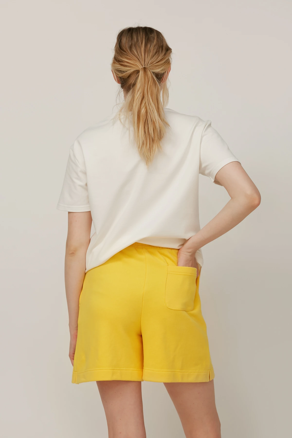 Yellow loose-fit jersey shorts, photo 4