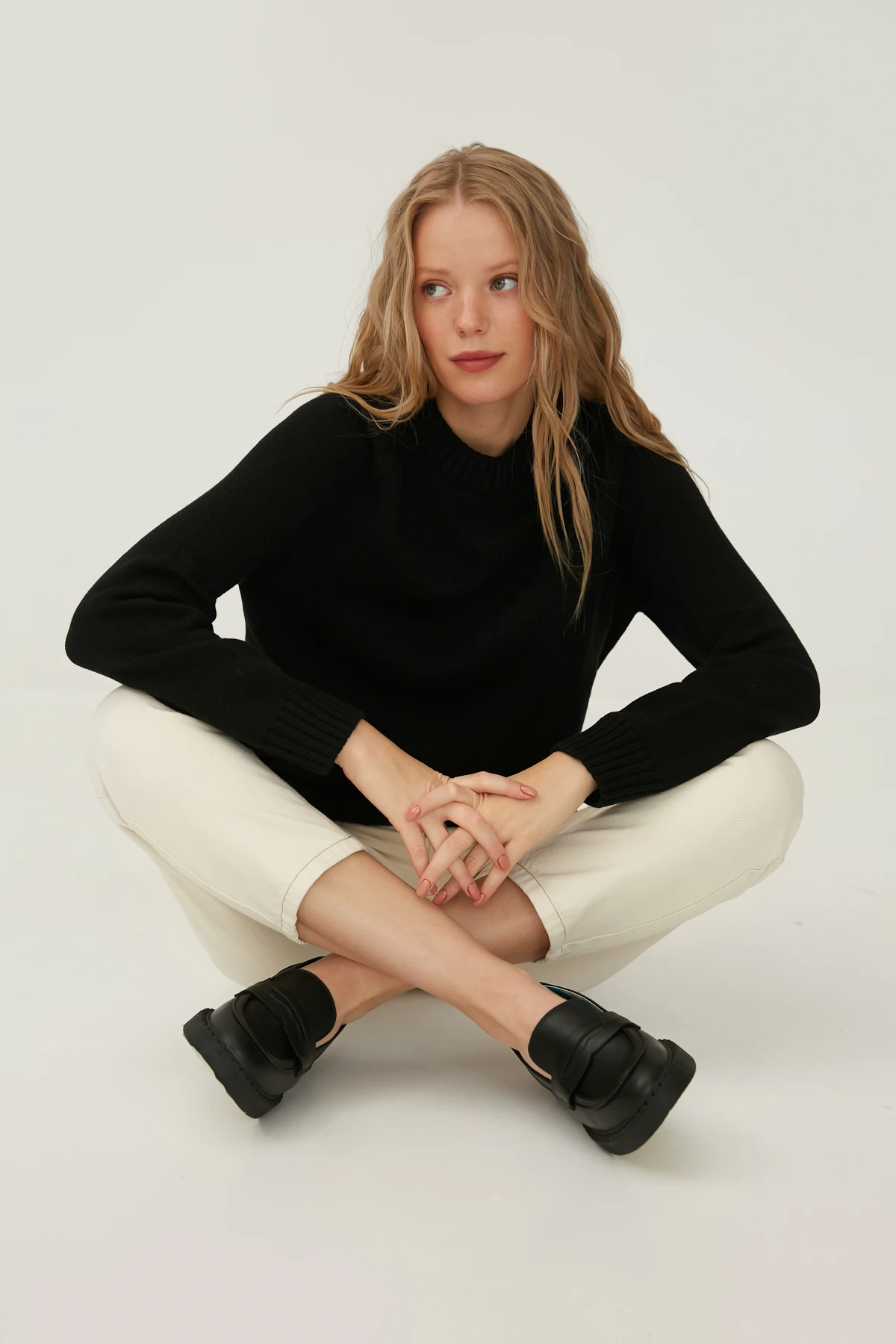 Black basic knitted sweater with cotton, photo 5