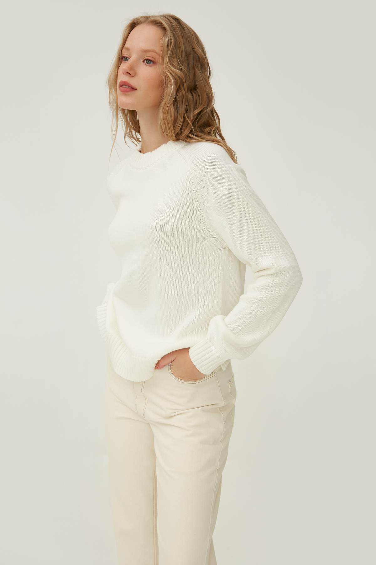 Молочний базовий в'язаний светр з бавовною, фото 4