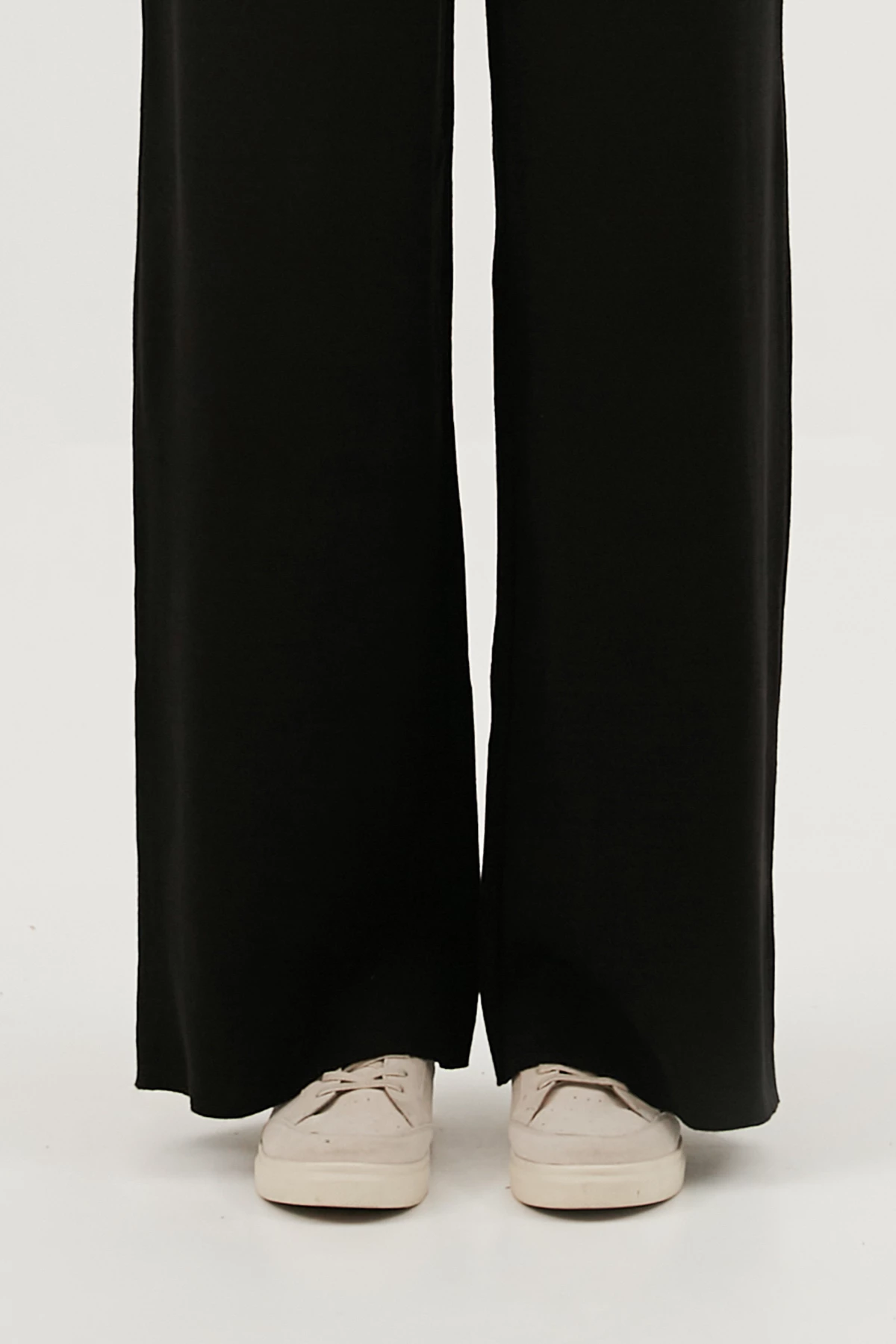 Black knitted pants with viscose, photo 2
