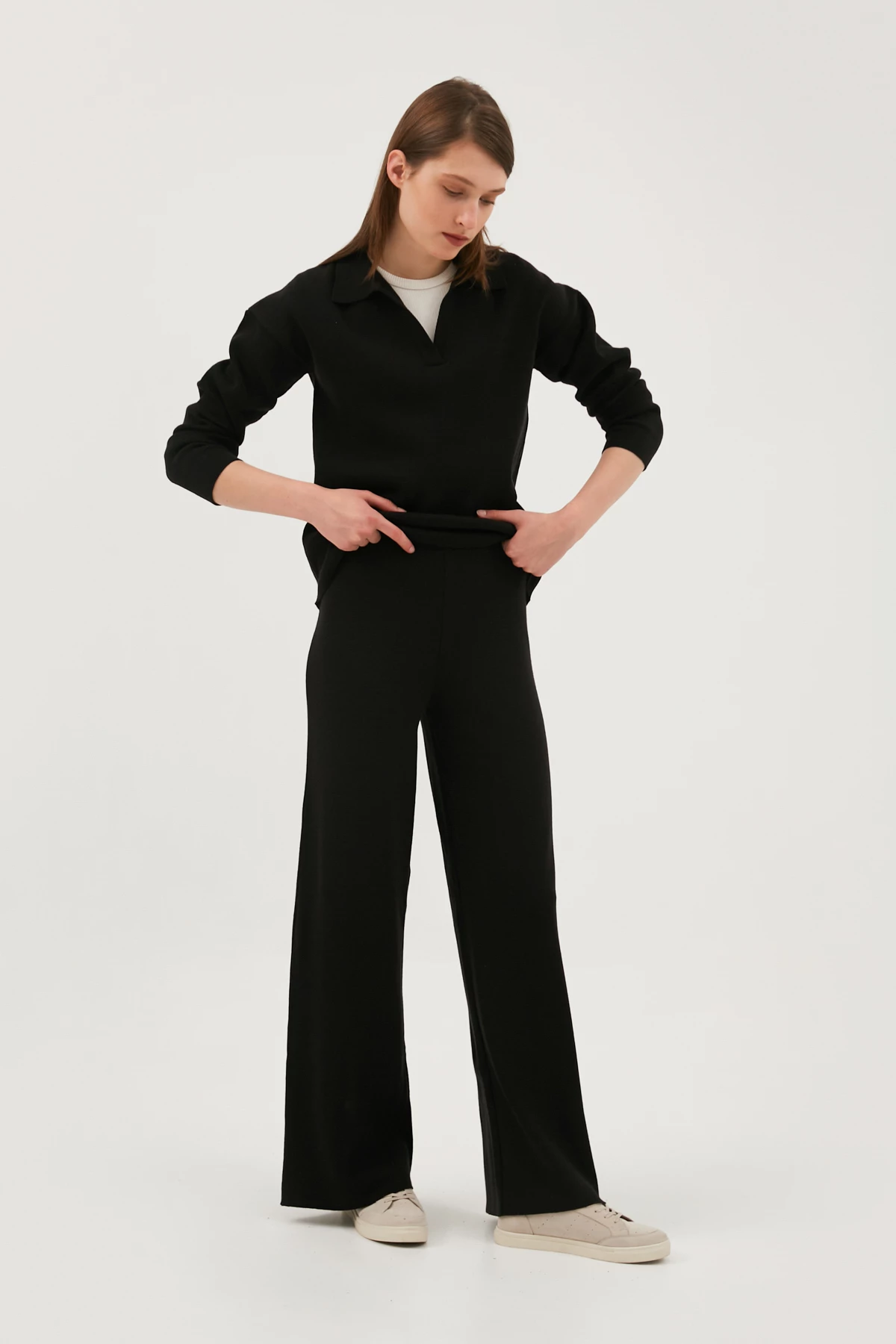 Black knitted pants with viscose, photo 3