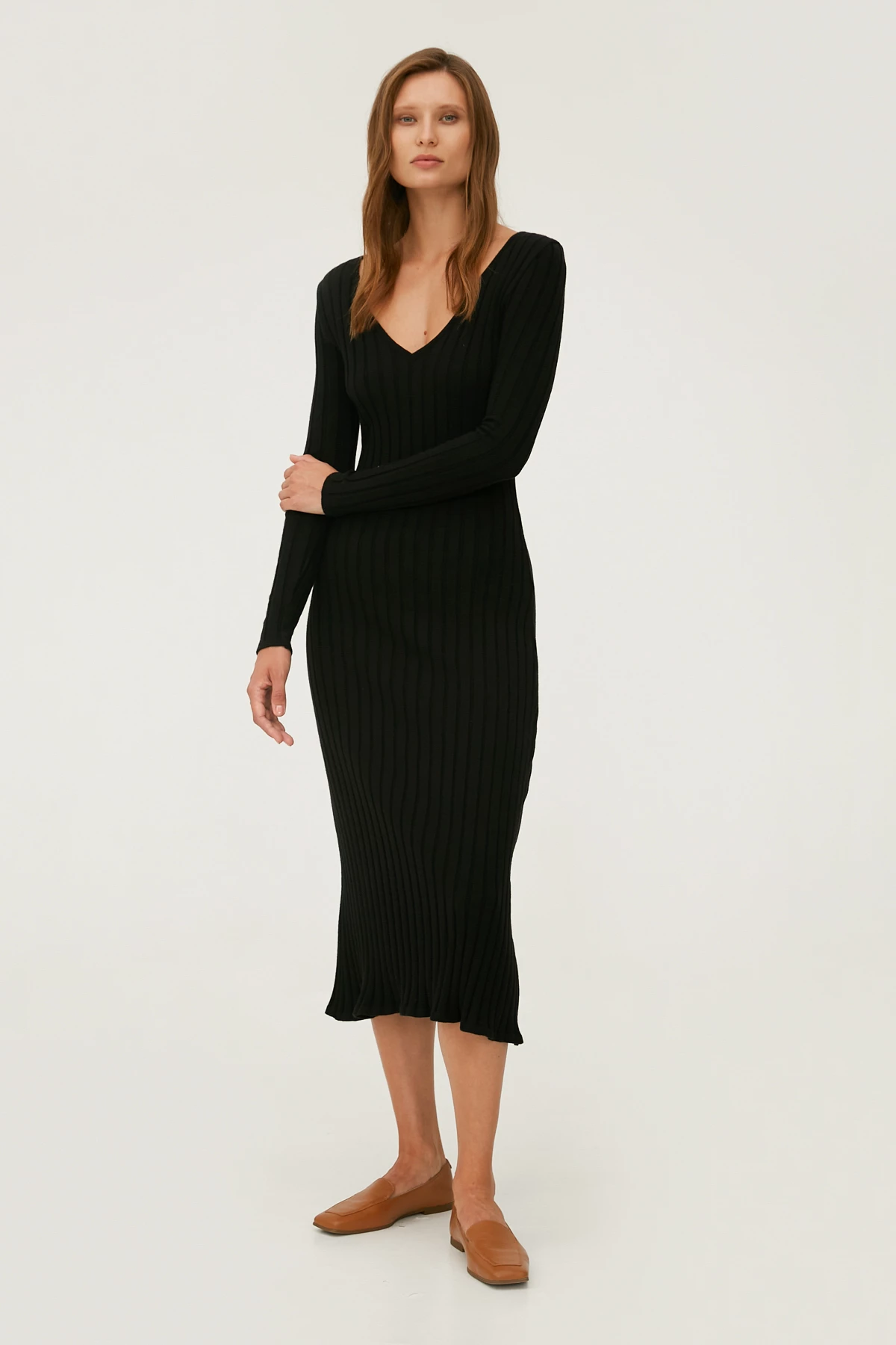 Black ribbed knitted midi dress with viscose, photo 1