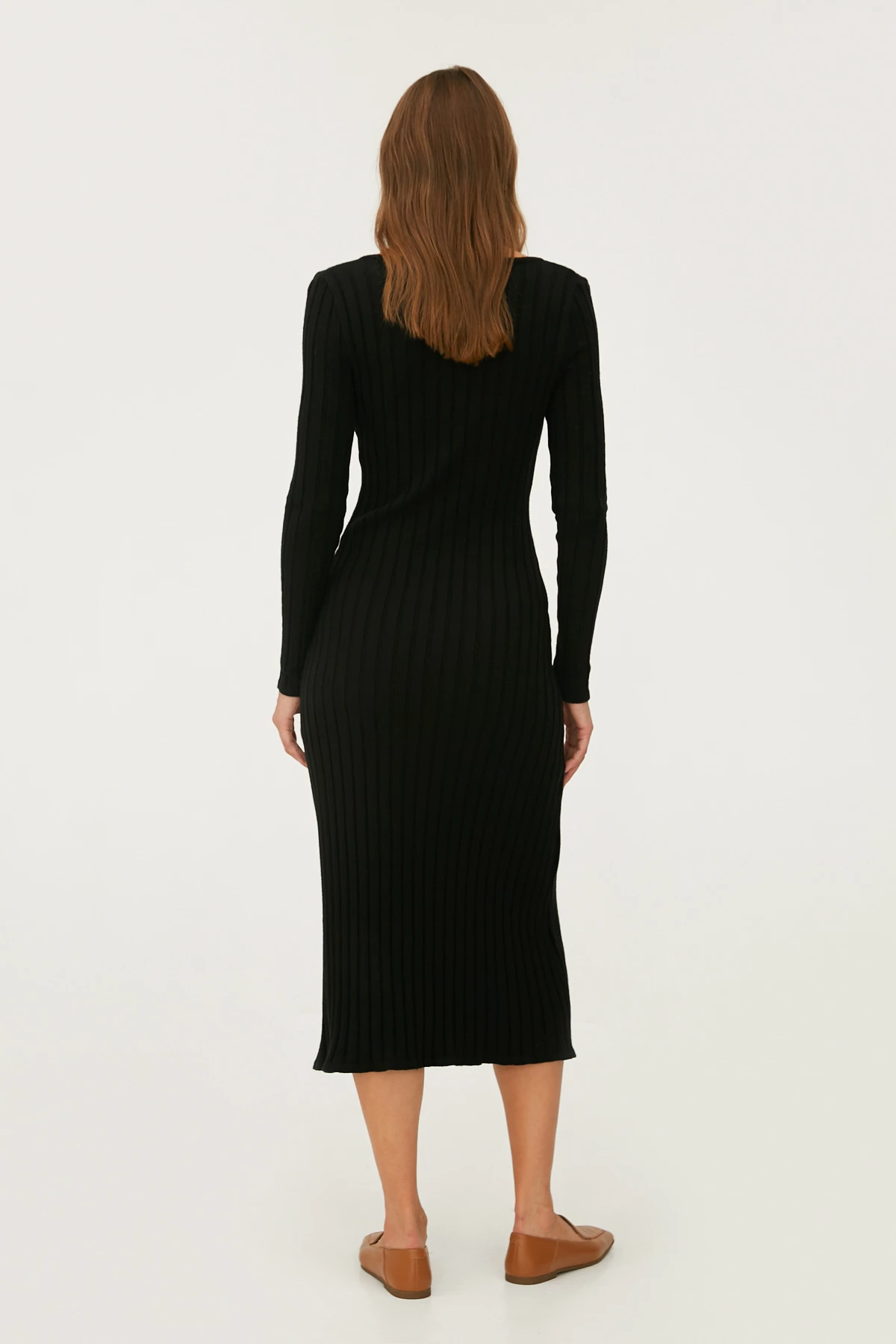 Чорна в'язана сукня міді в широкий рубчик з віскозою , фото 4