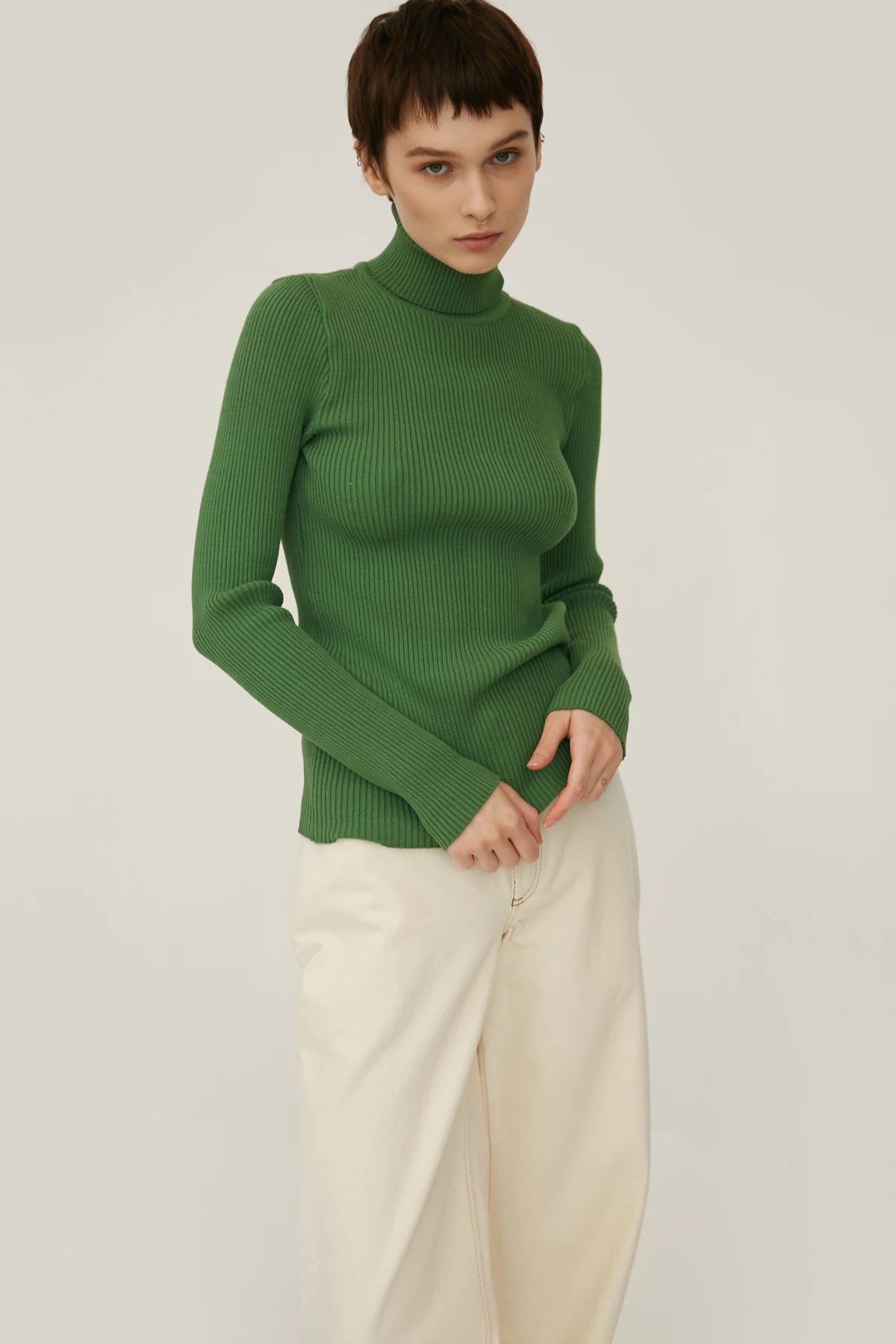 Зелений в'язаний светр в рубчик з віскозою, фото 1