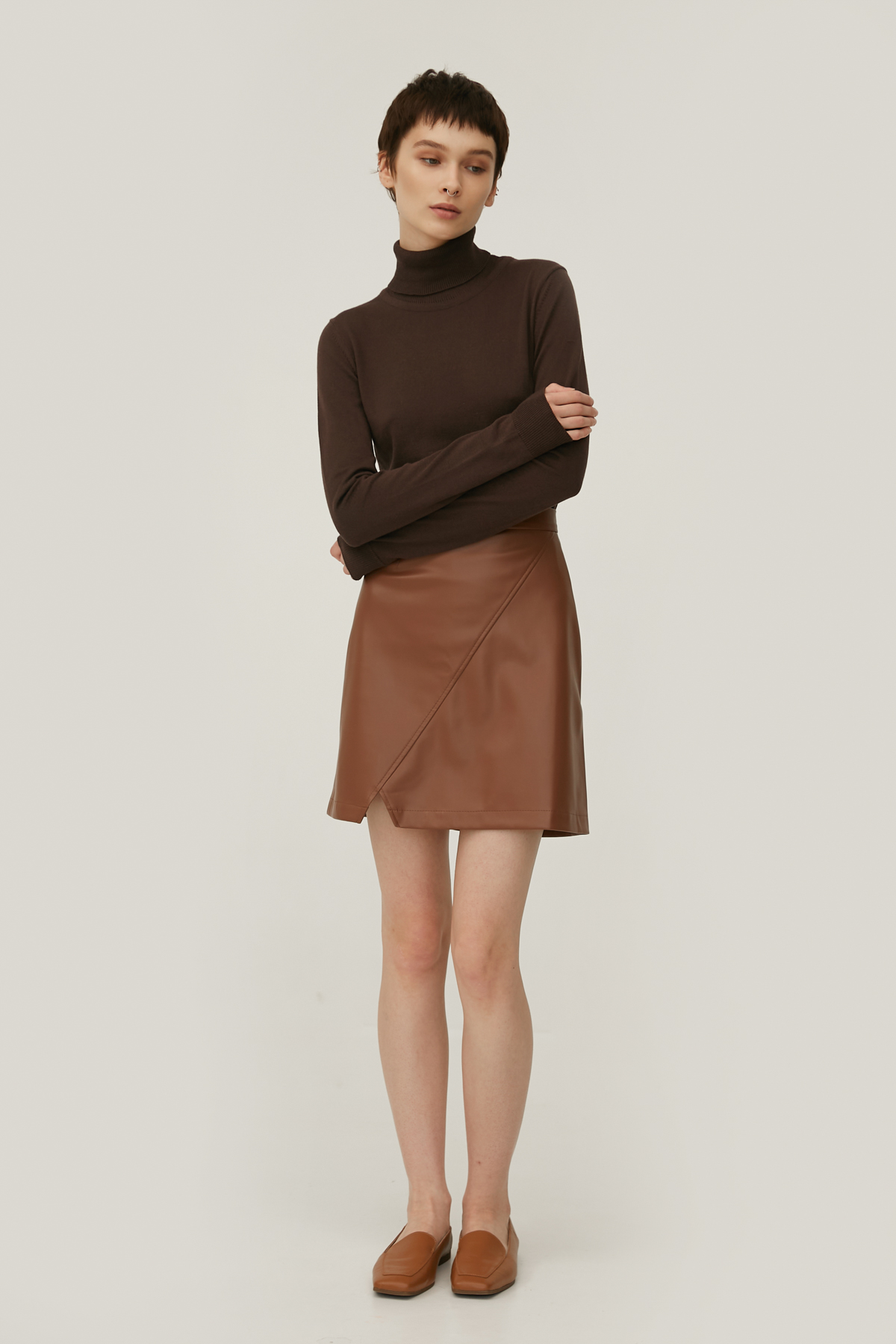 Caramel eco-leather mini skirt, photo 3