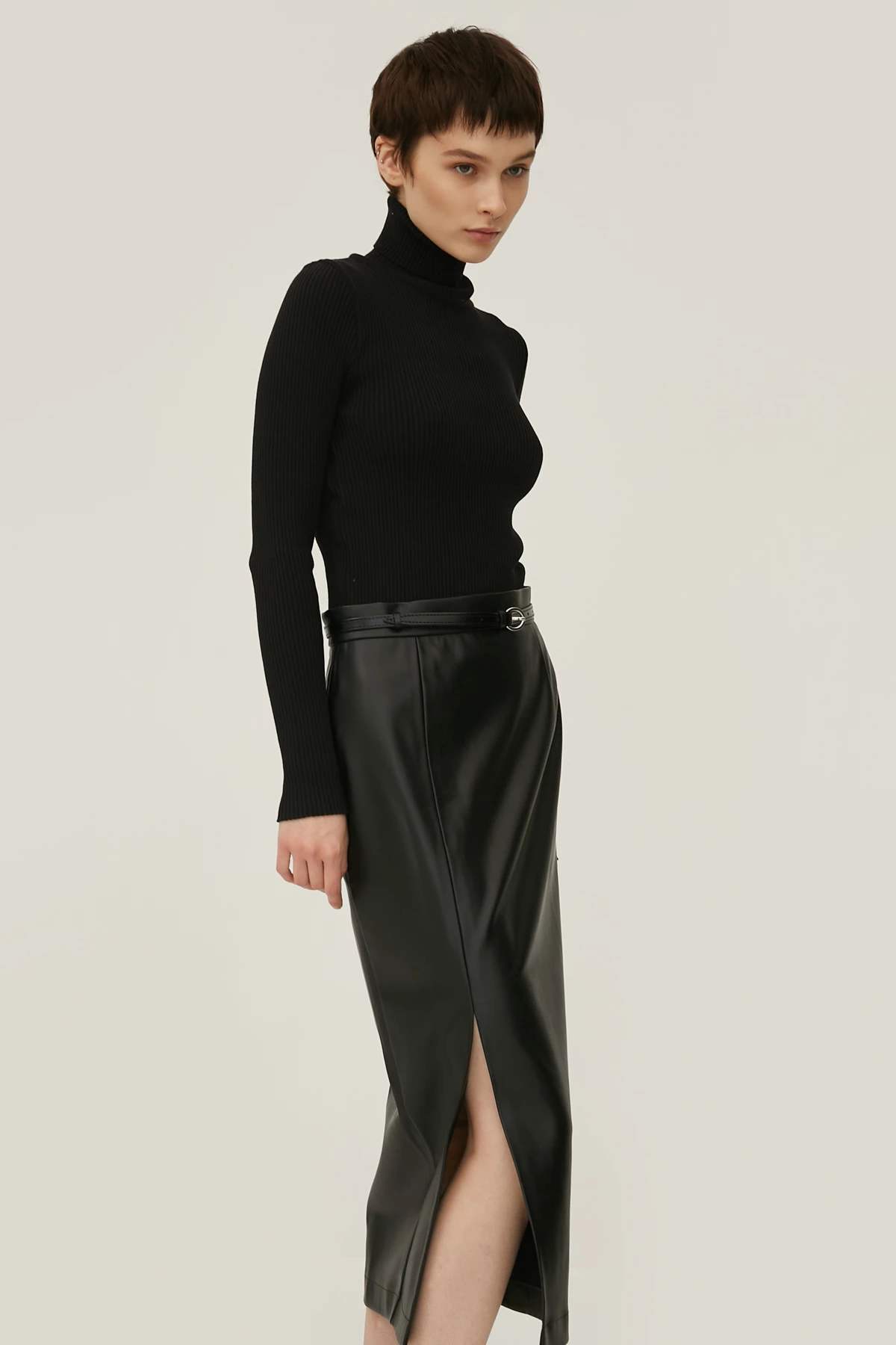 Black midi pencil skirt made of eco-leather, photo 3