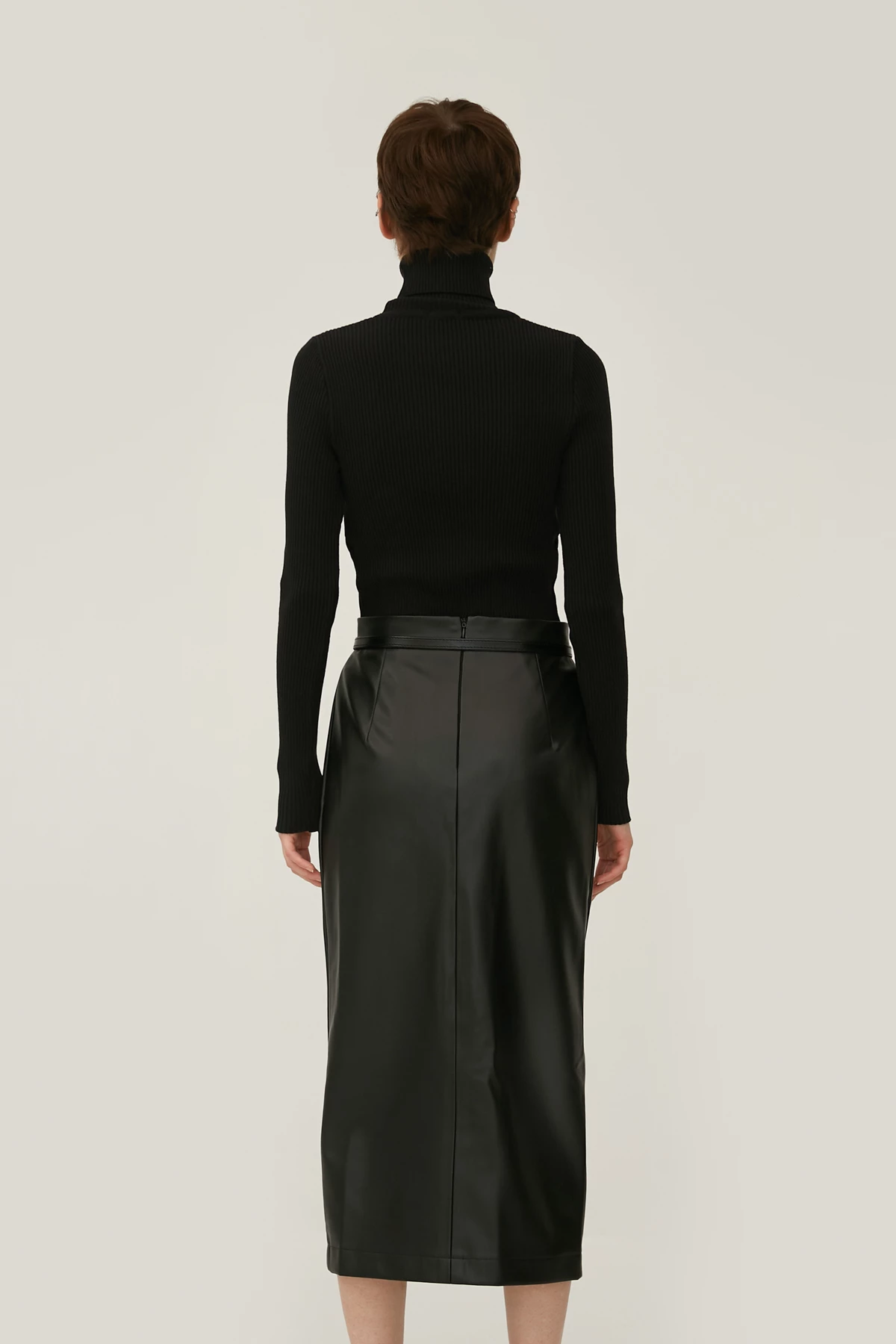 Black midi pencil skirt made of eco-leather, photo 5