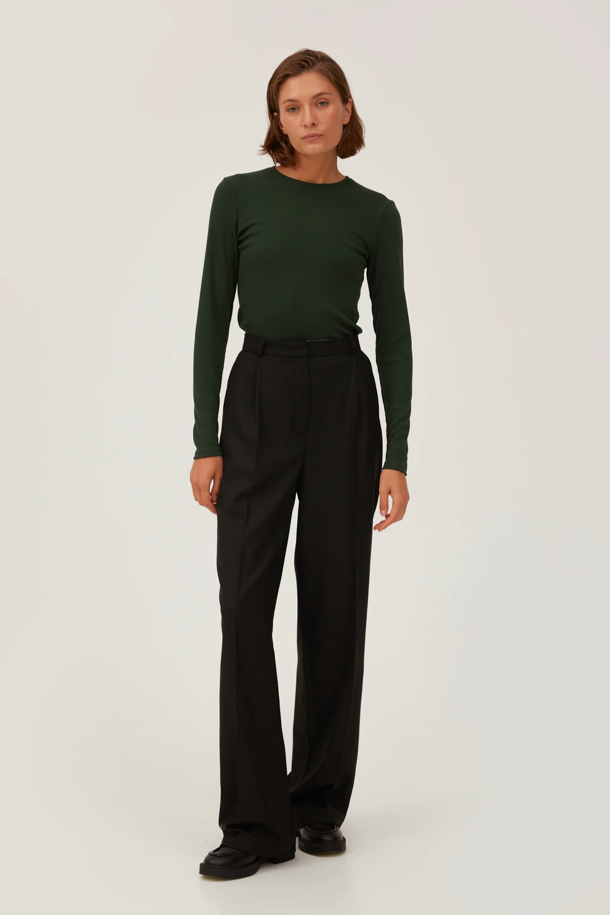 Black elongated trousers with wool, photo 1
