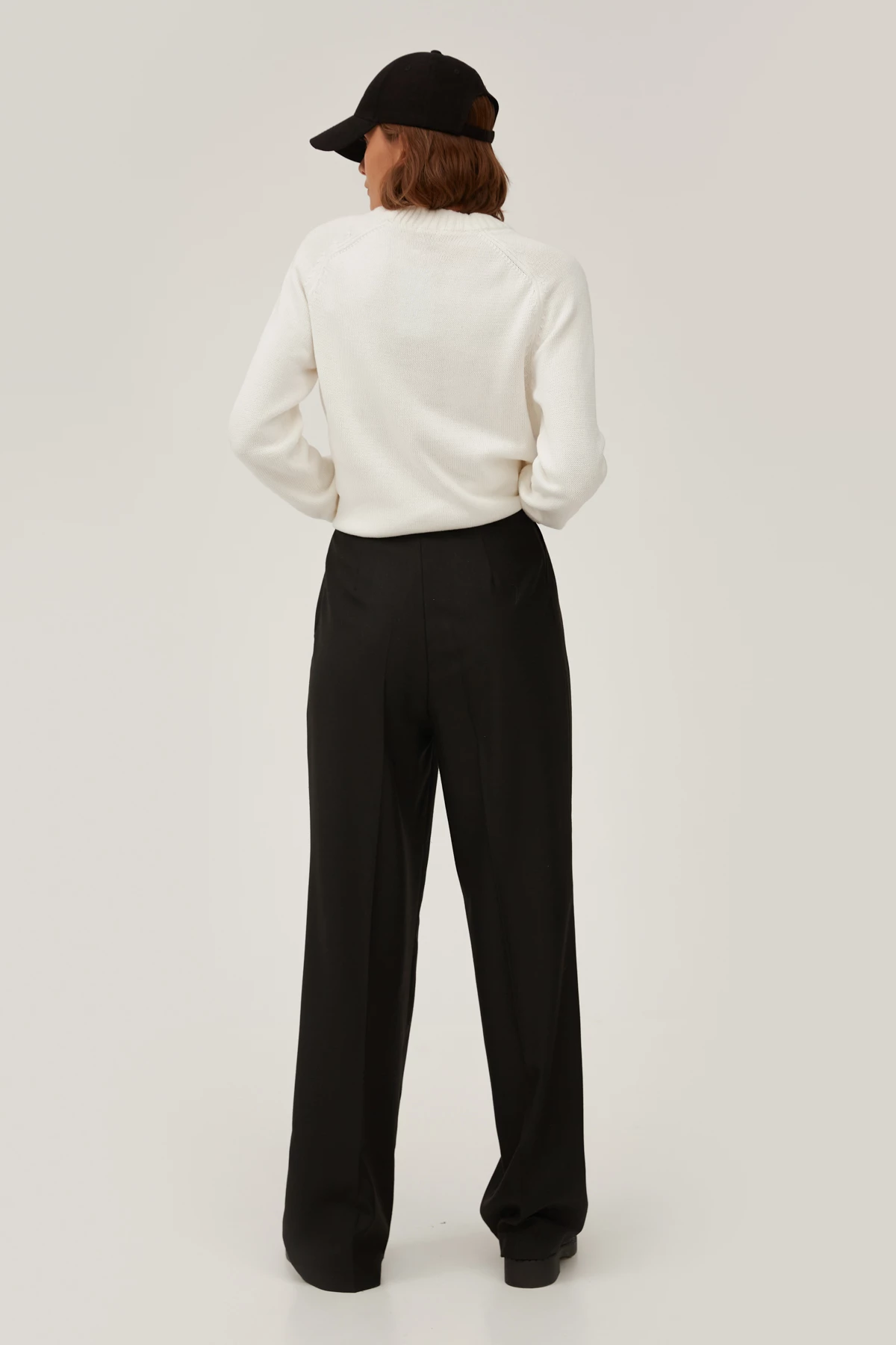 Black elongated trousers with wool, photo 3