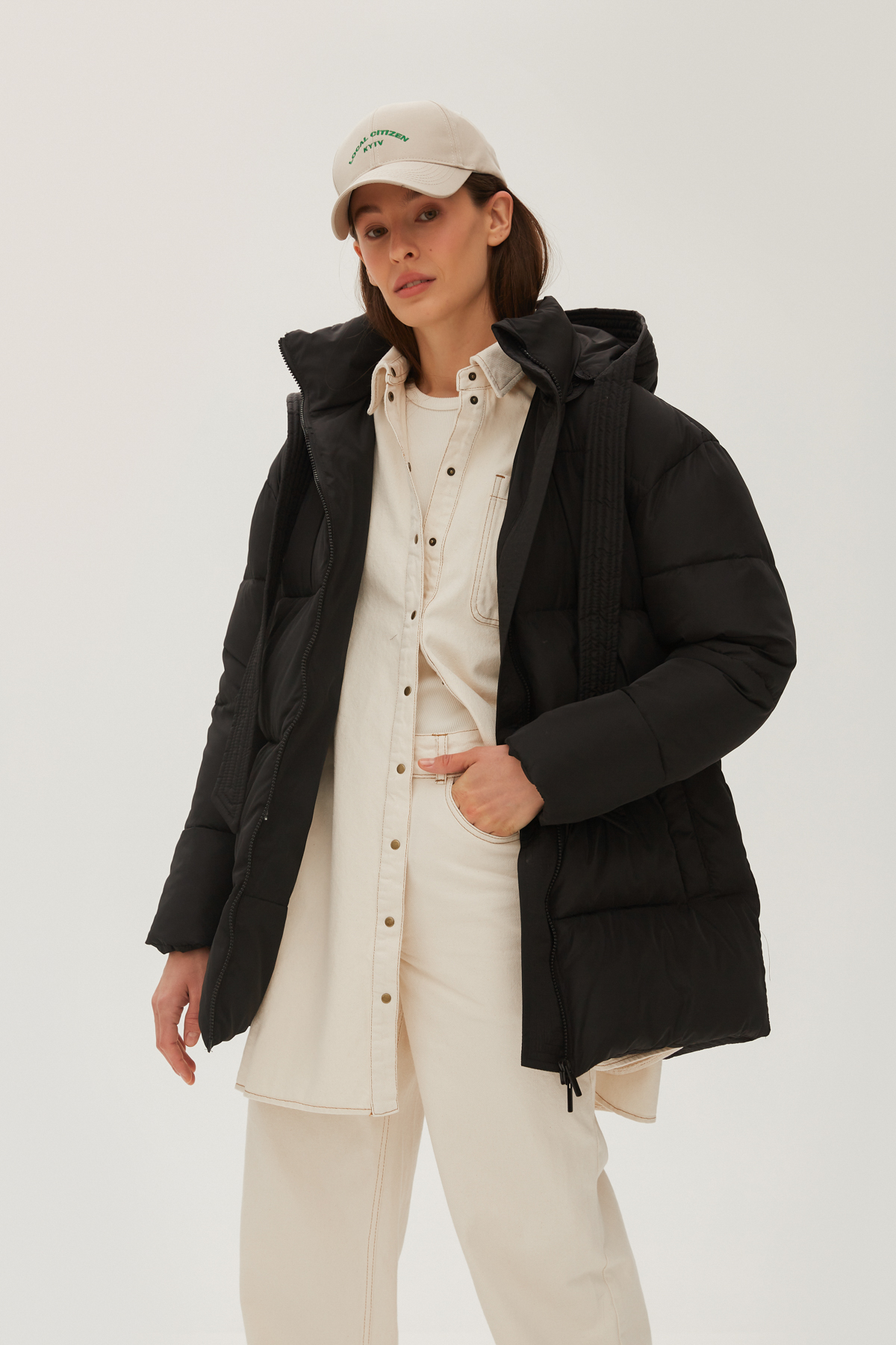Black quilted jacket with a detachable hood, photo 1
